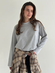 Longsleeve with white trim, gray