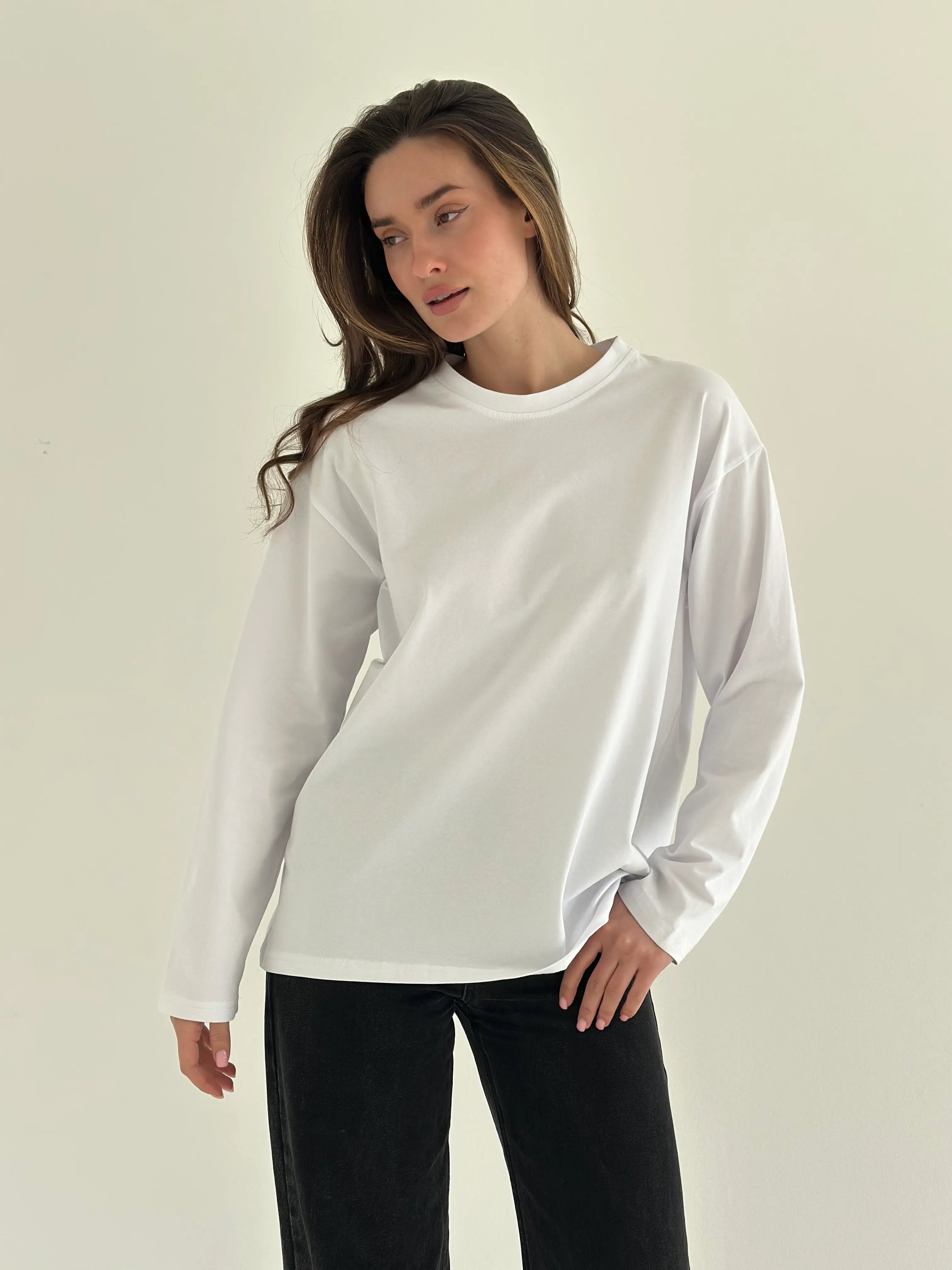 Longsleeve with white trim, white