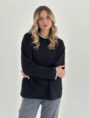 Longsleeve with white trim, black