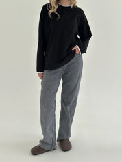 Longsleeve with white trim, black