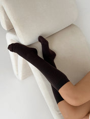 Chocolate ribbed knee-high socks