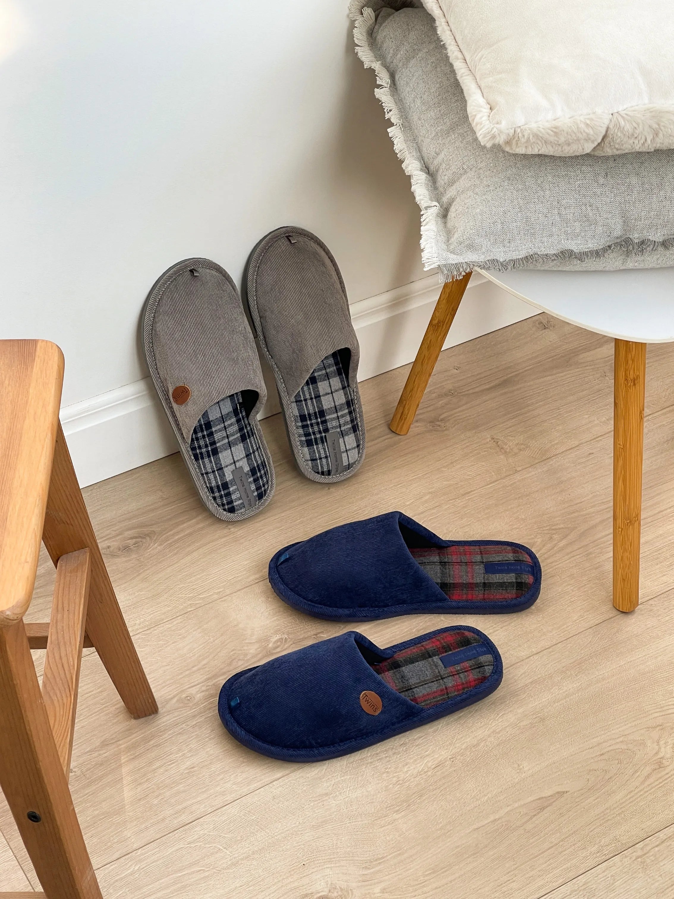 Men's gray slippers