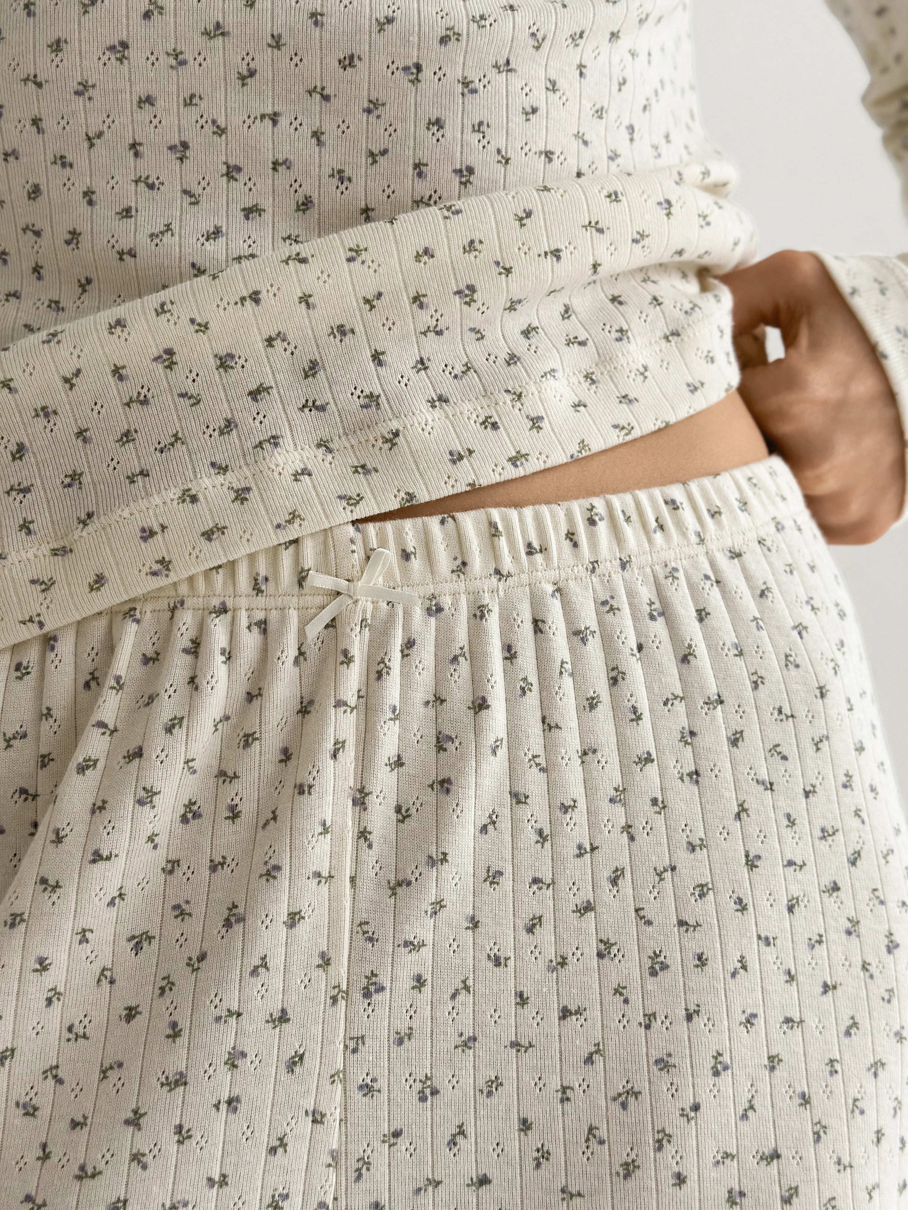 Ribana suit knitwear wide pants and long sleeves blue flower