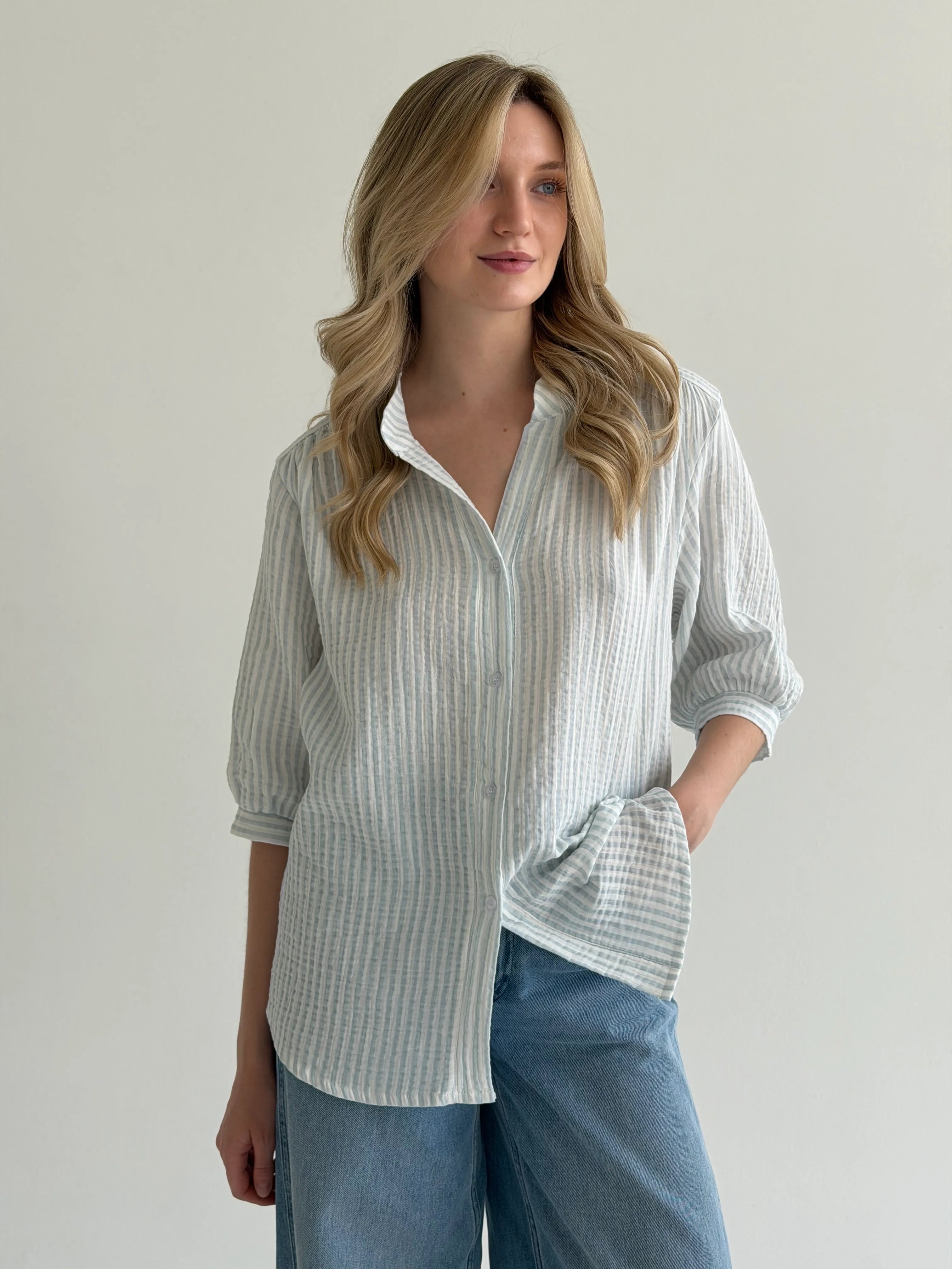 Muslin shirt, striped, dusty blue on milky white