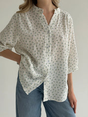 Muslin shirt, small blue flower on milky white