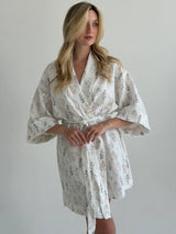 Kimono muslin robe wildflowers on white