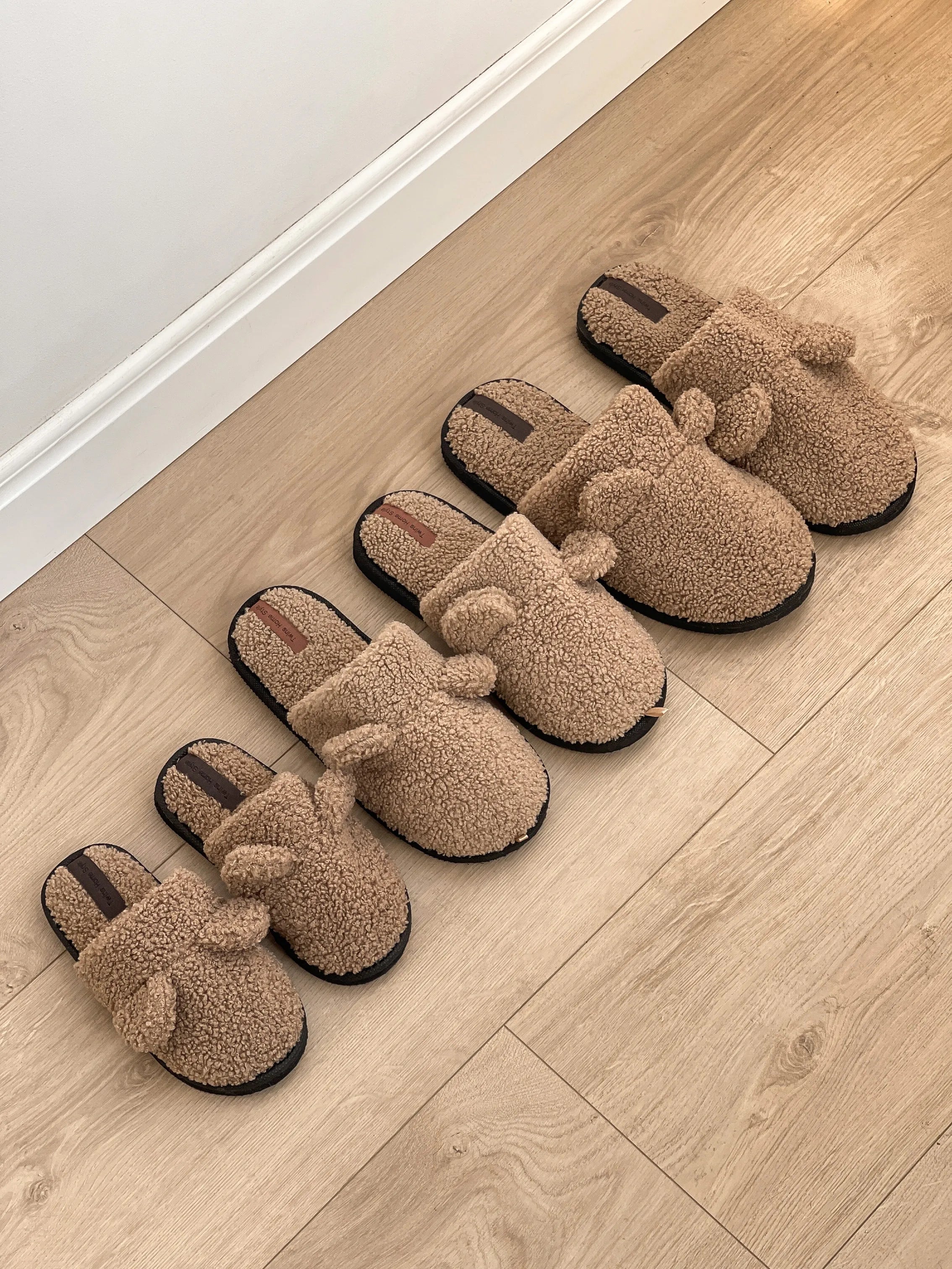 Children's fur slippers TEDDI brown