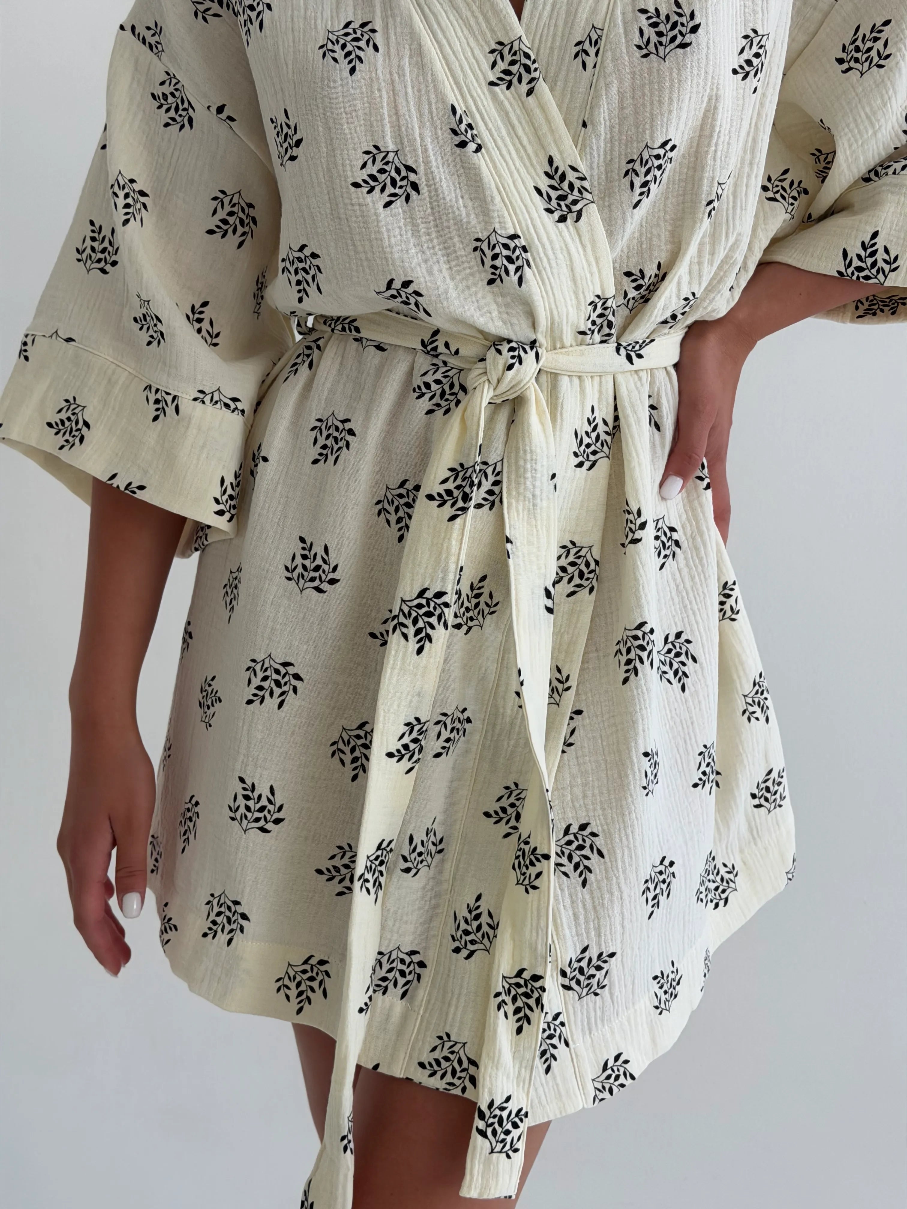 Kimono muslin robe, black twigs on milky