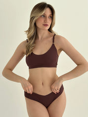 Seamless top in brown