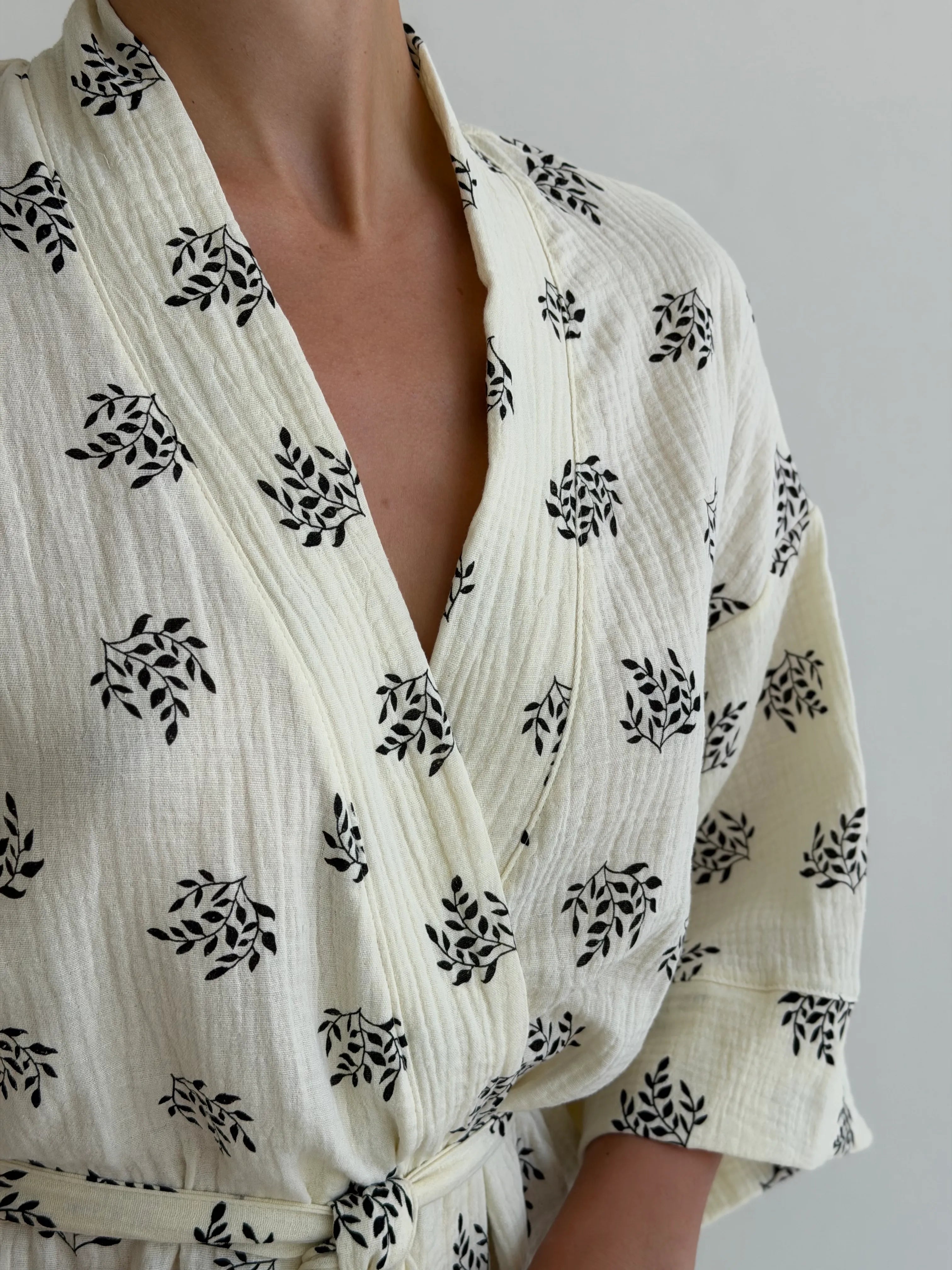 Kimono muslin robe, black twigs on milky