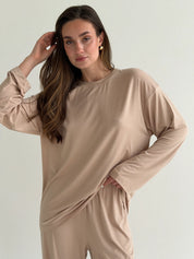 Modal long-sleeved wide-leg suit and beige pants