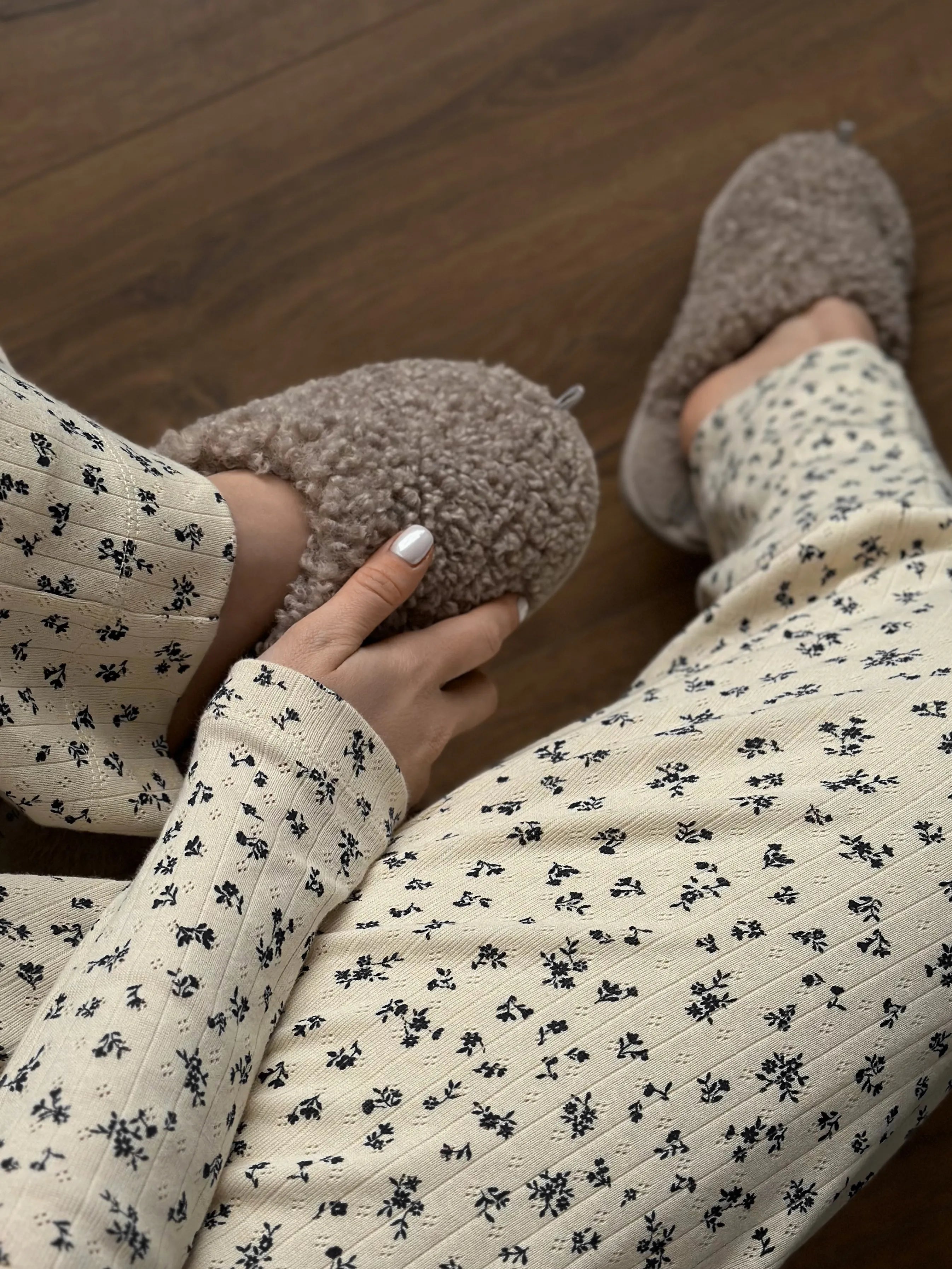 Ribbed knitted suit wide pants + longsleeves milky with flower
