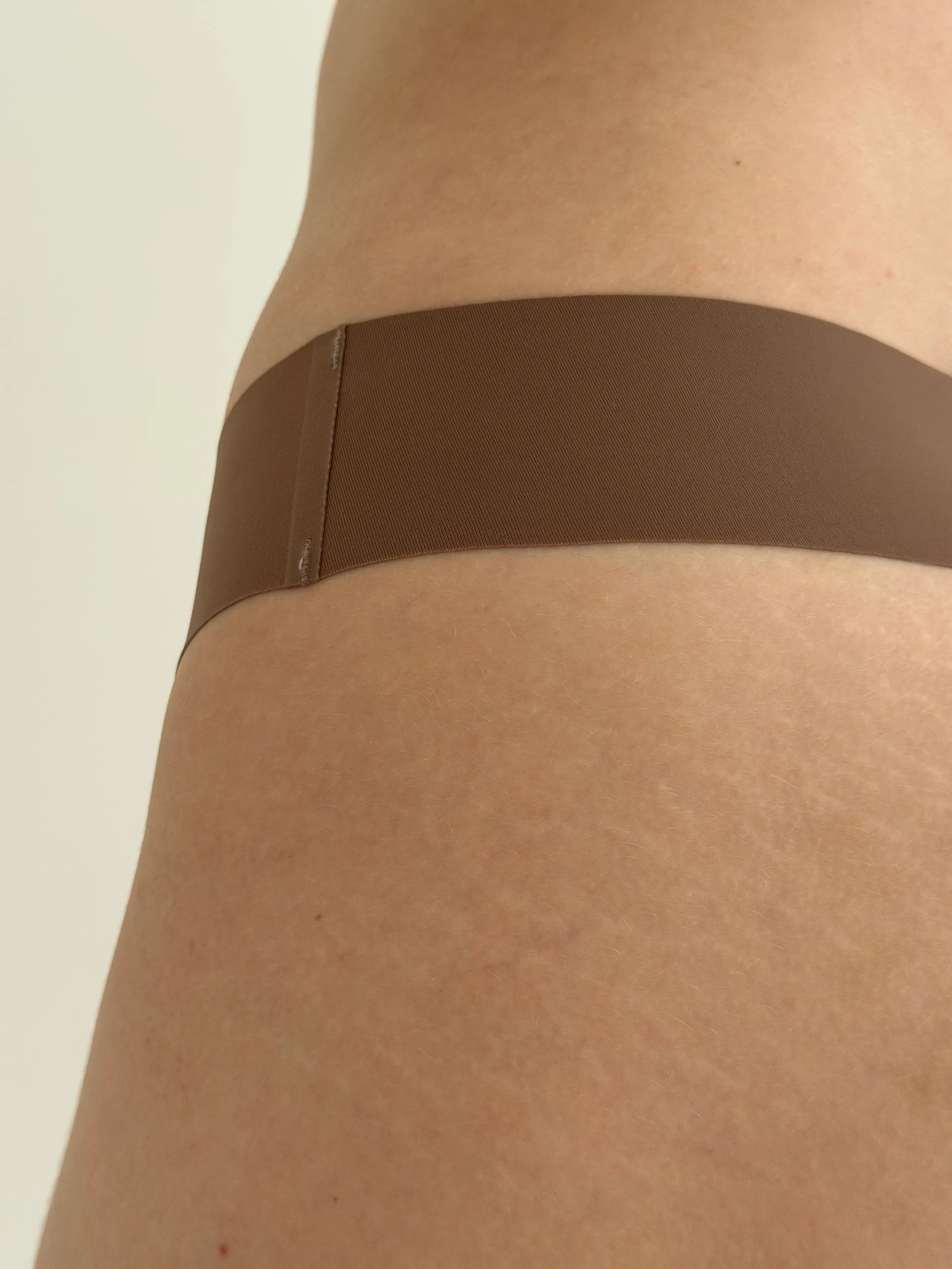 Underwear panties thong seamless cappuccino