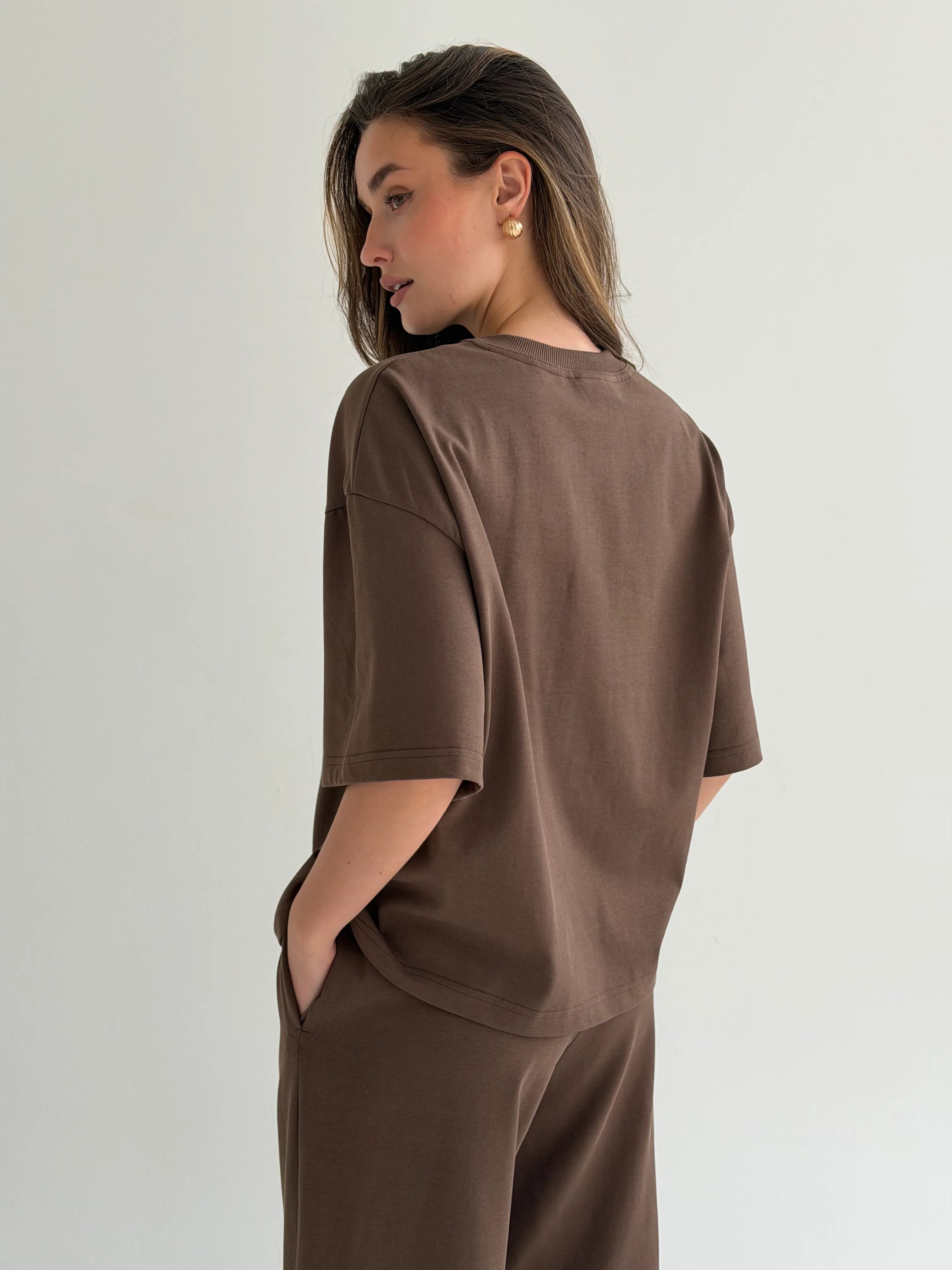 Knitwear suit T-shirt and pants, brown