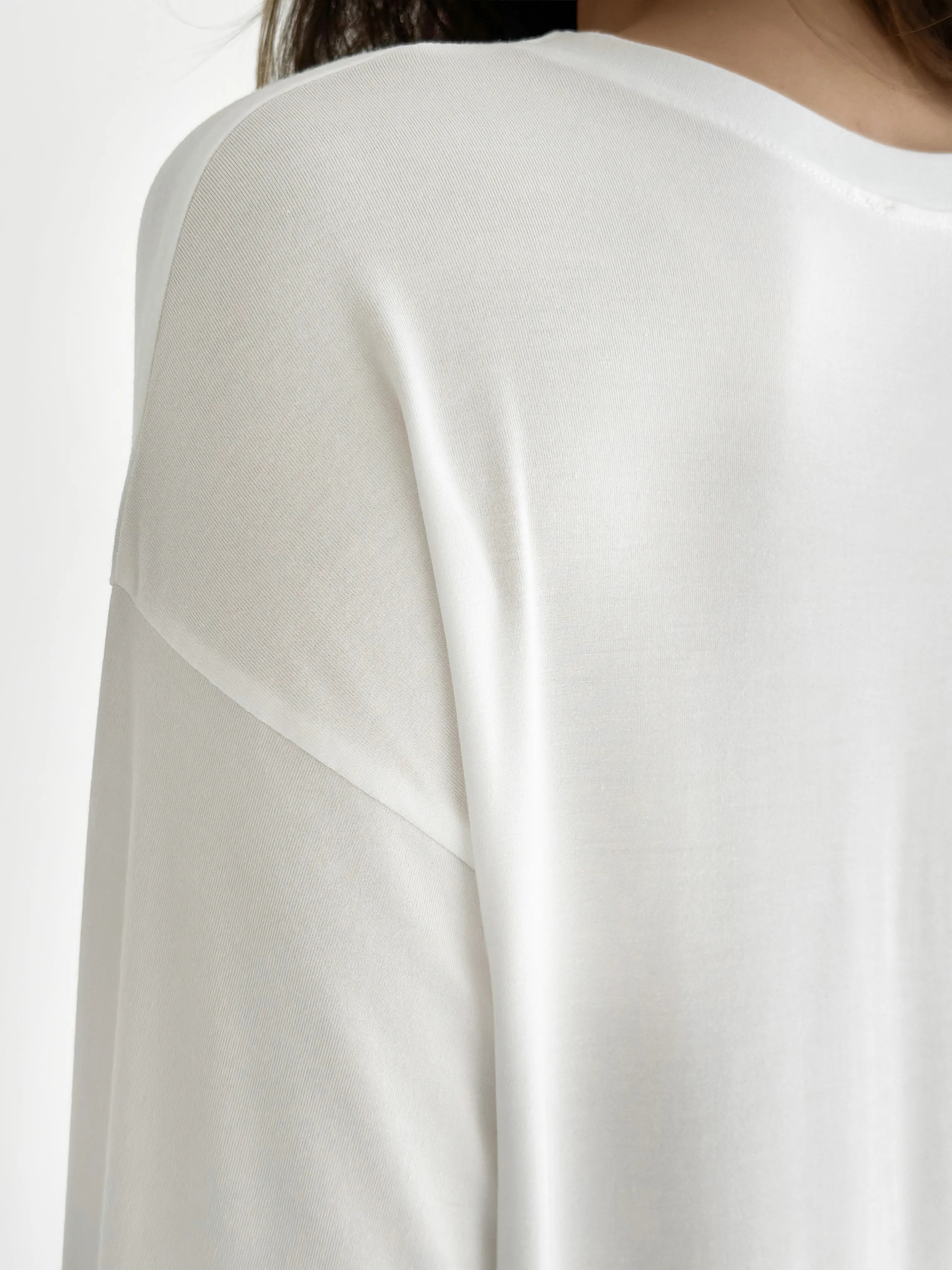Modal Long-sleeved suit with wide trousers, milky