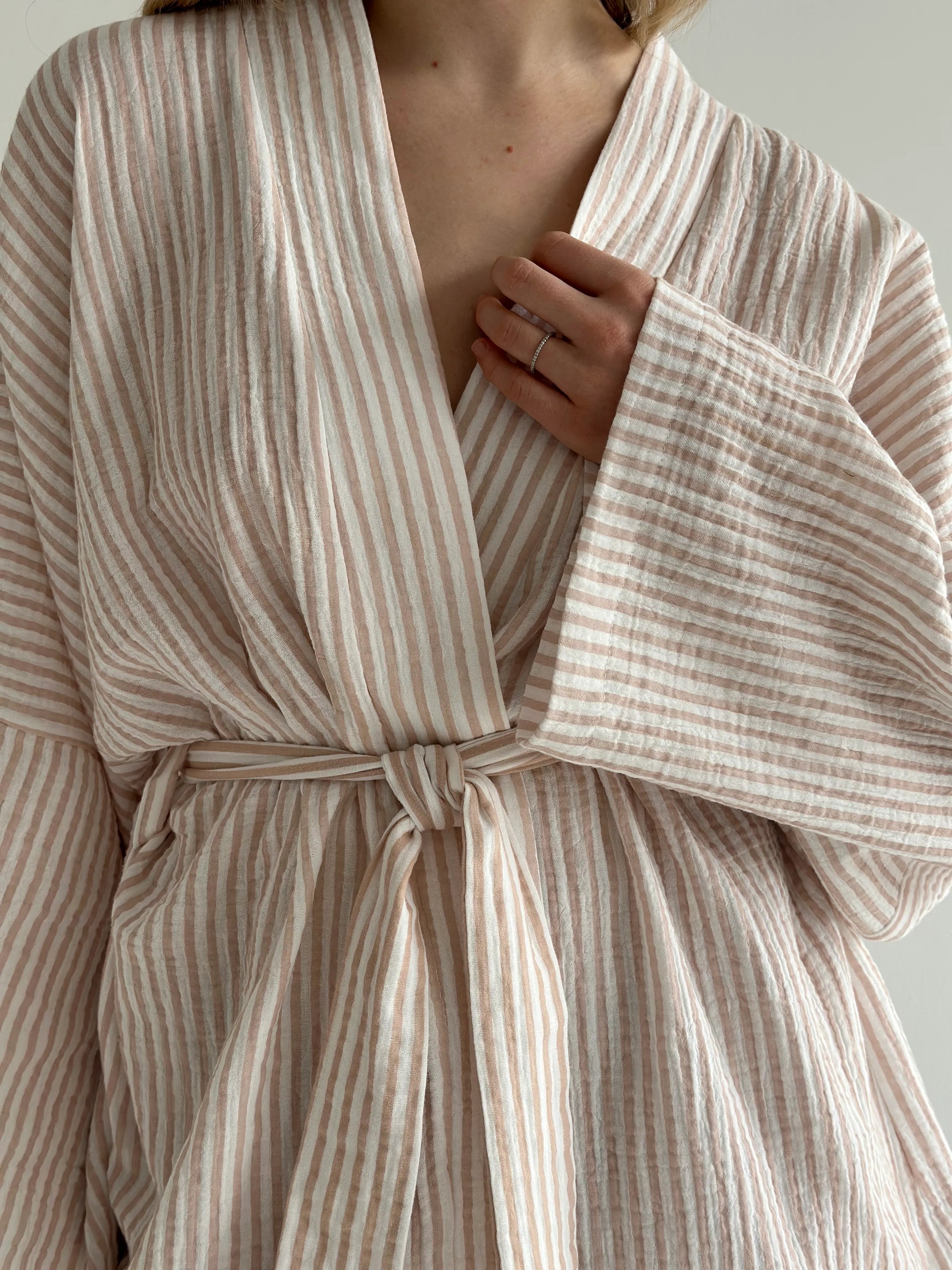 Muslin set 2-layer kimono and shorts striped beige