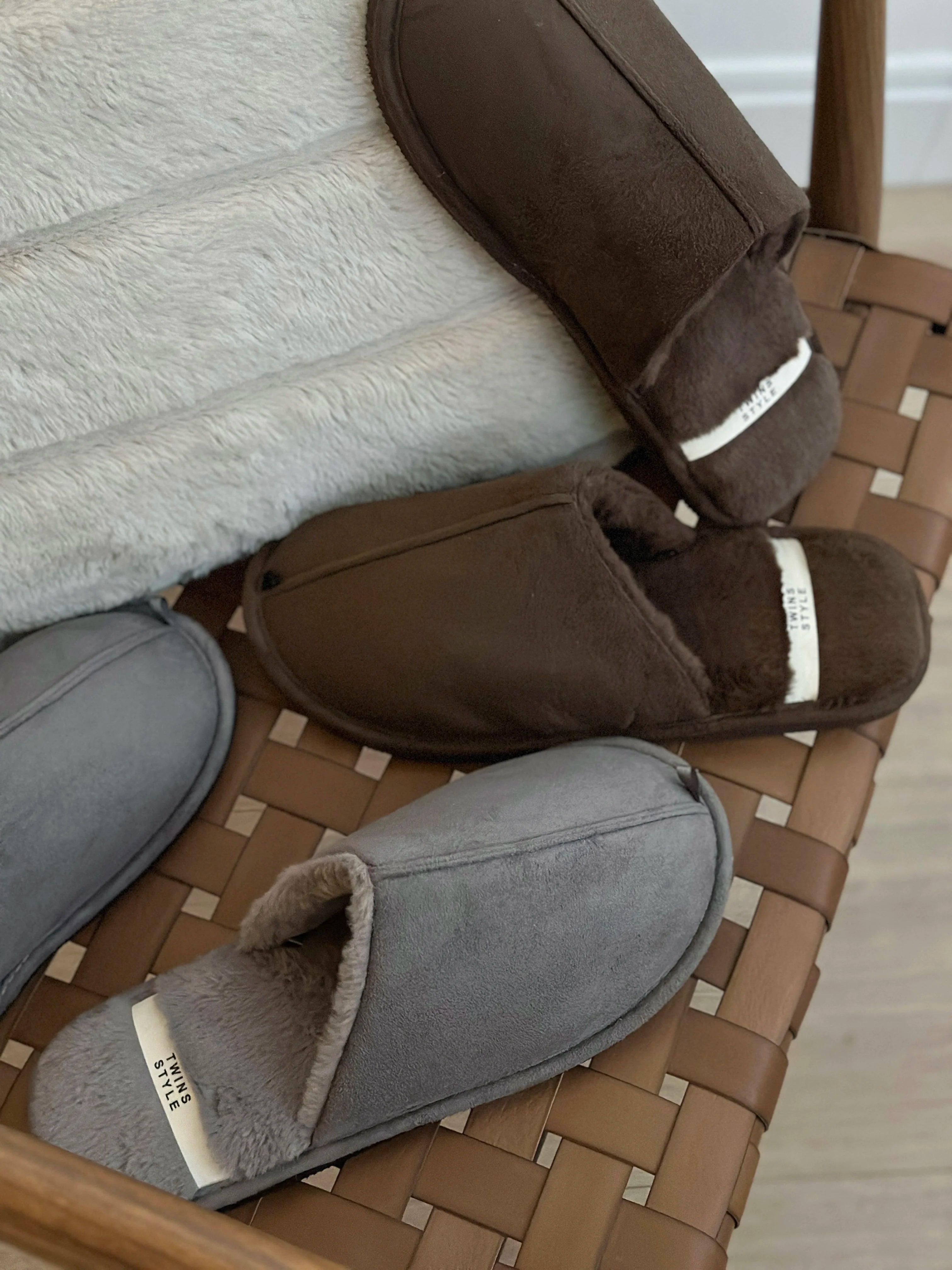 Men's slippers HS-LUX suede with fur brown