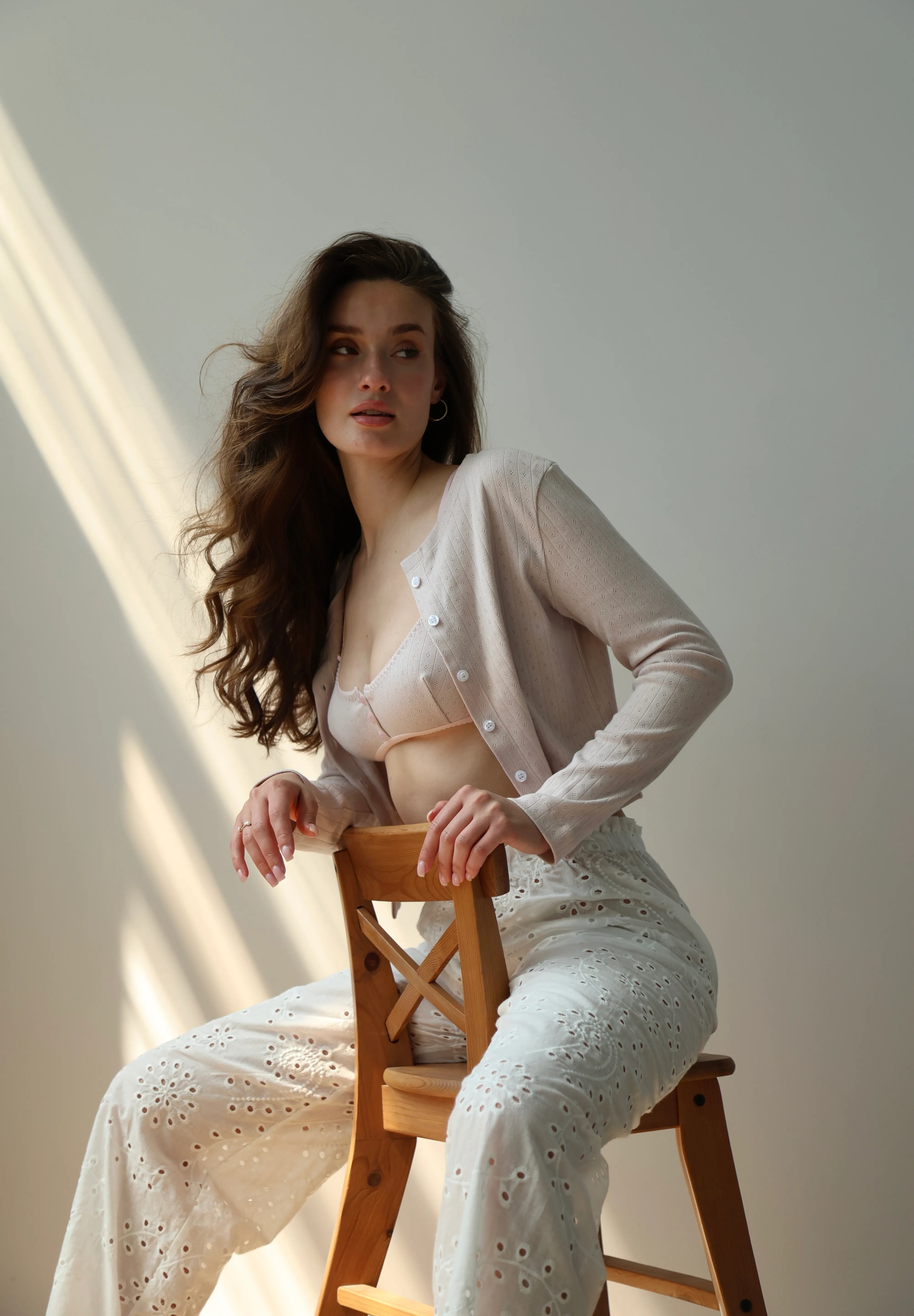 Pants Mono brocade openwork design "twig"
