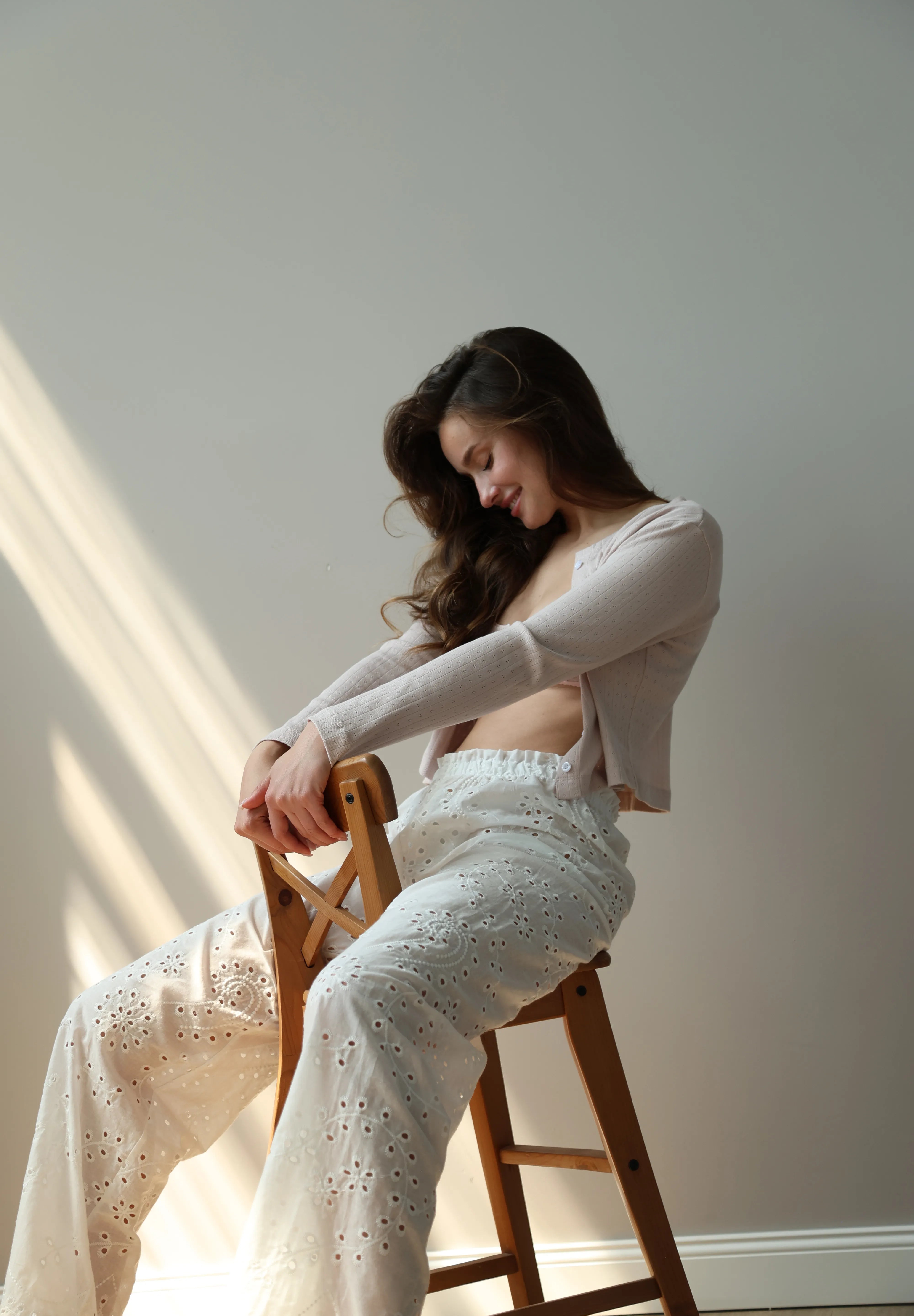 Pants Mono brocade openwork design "twig"