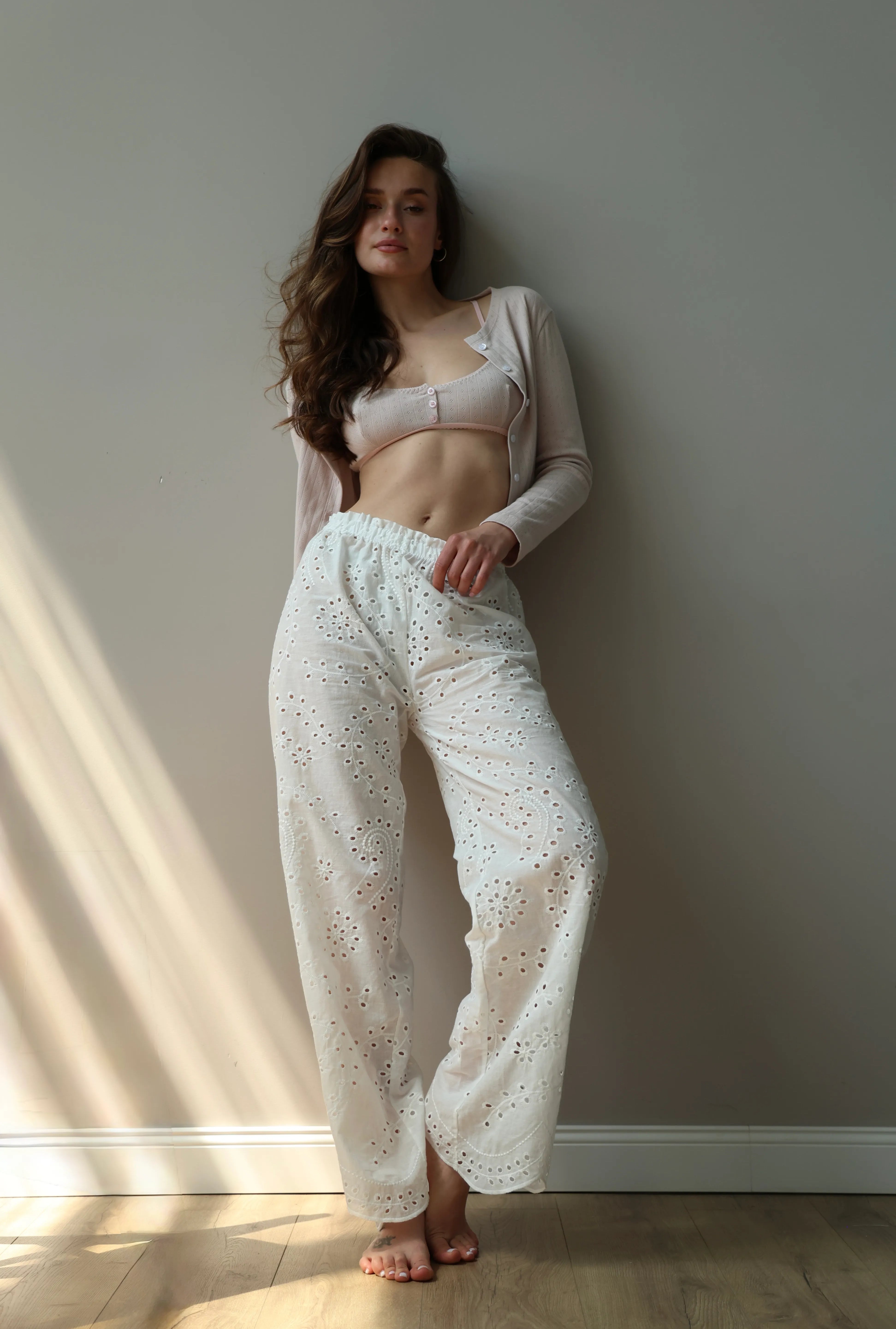 Pants Mono brocade openwork design "twig"