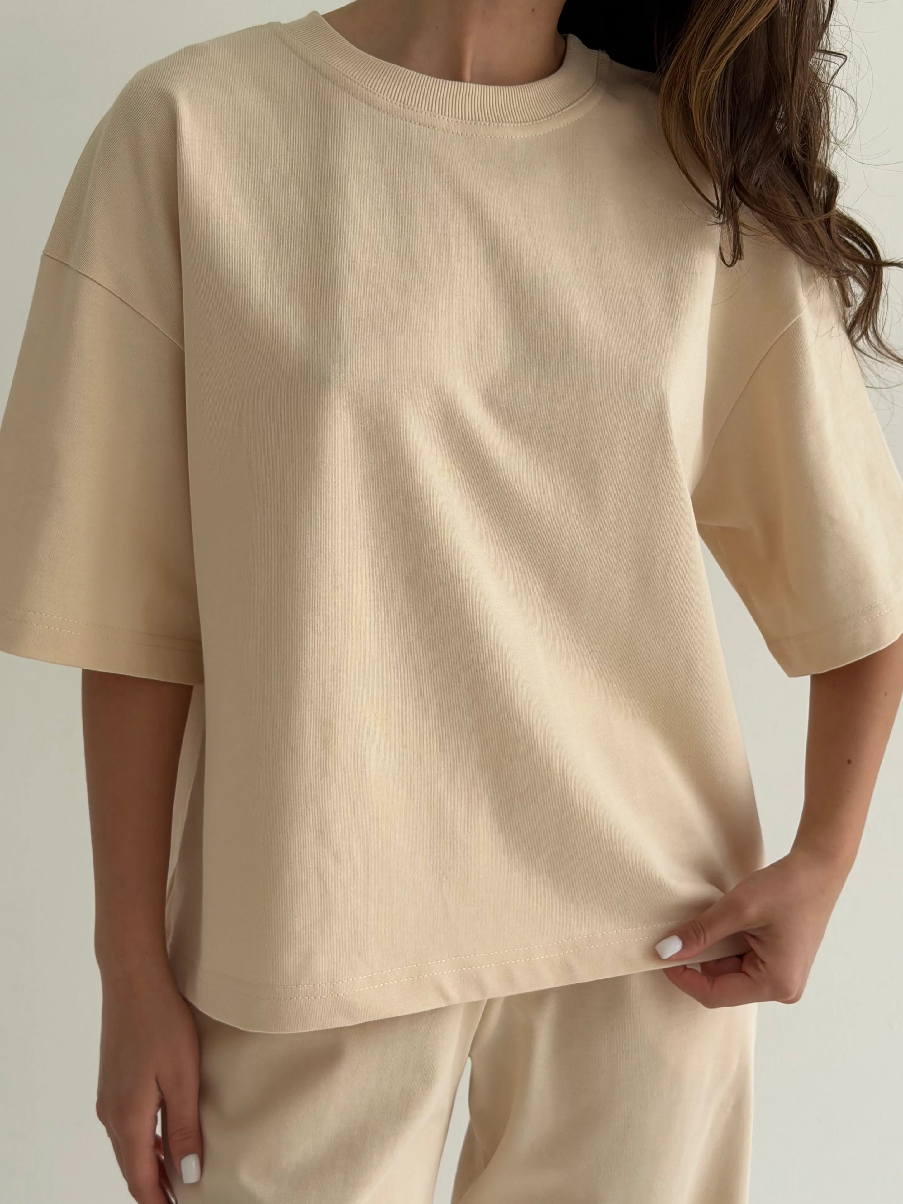 Knitwear suit T-shirt and pants, beige