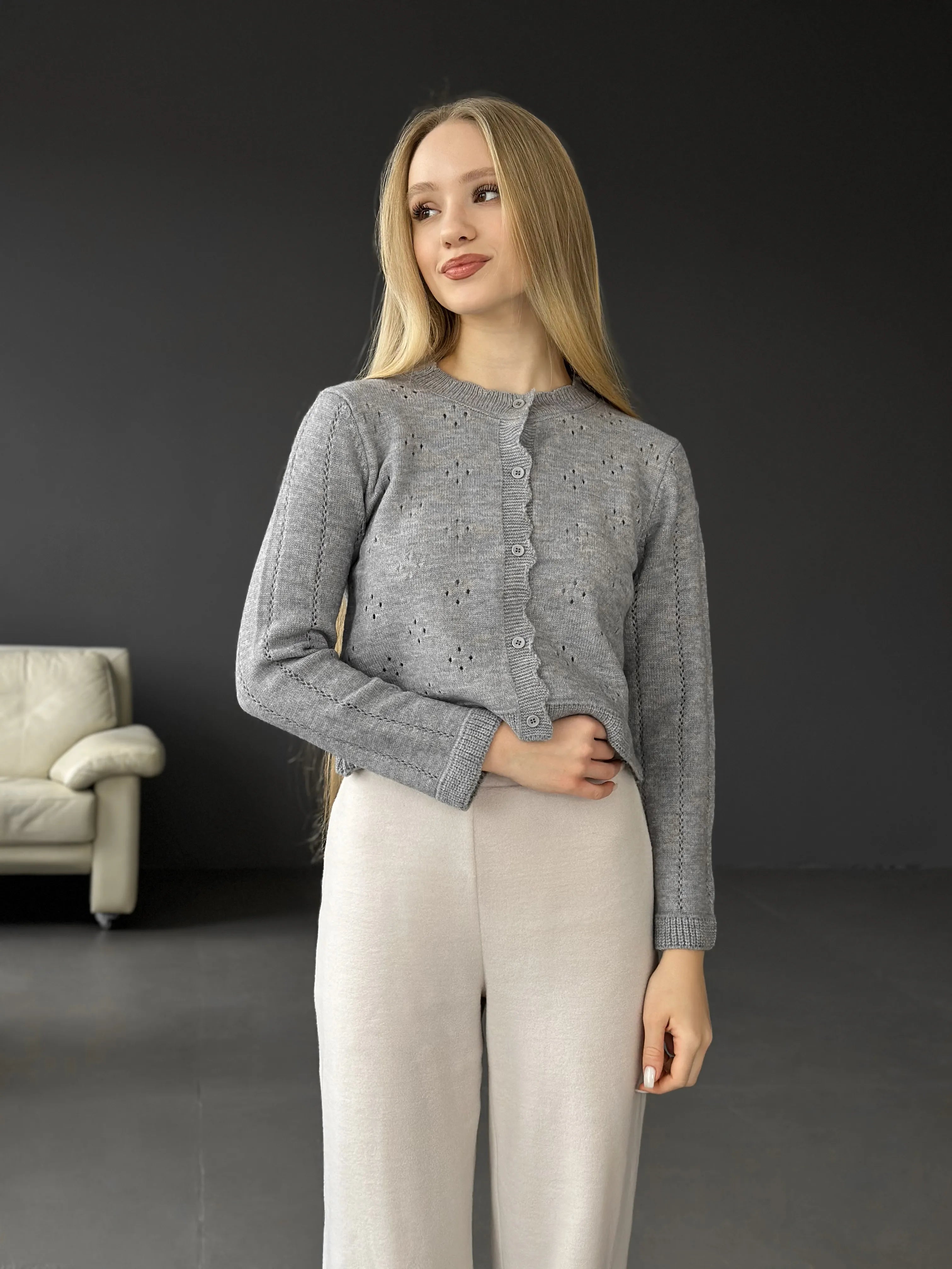 Soft cropped openwork cardigan gray
