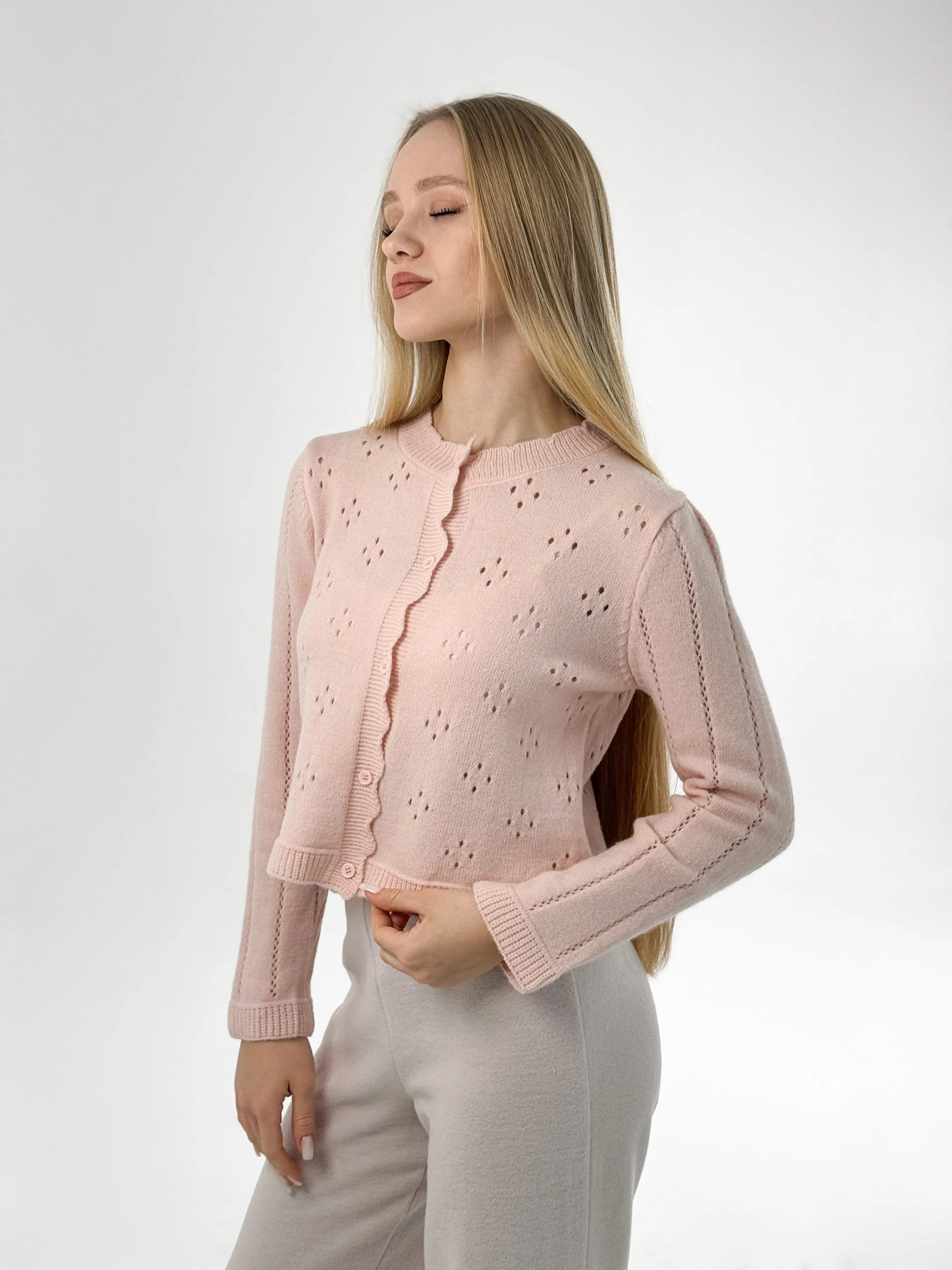 Soft cropped openwork cardigan pink