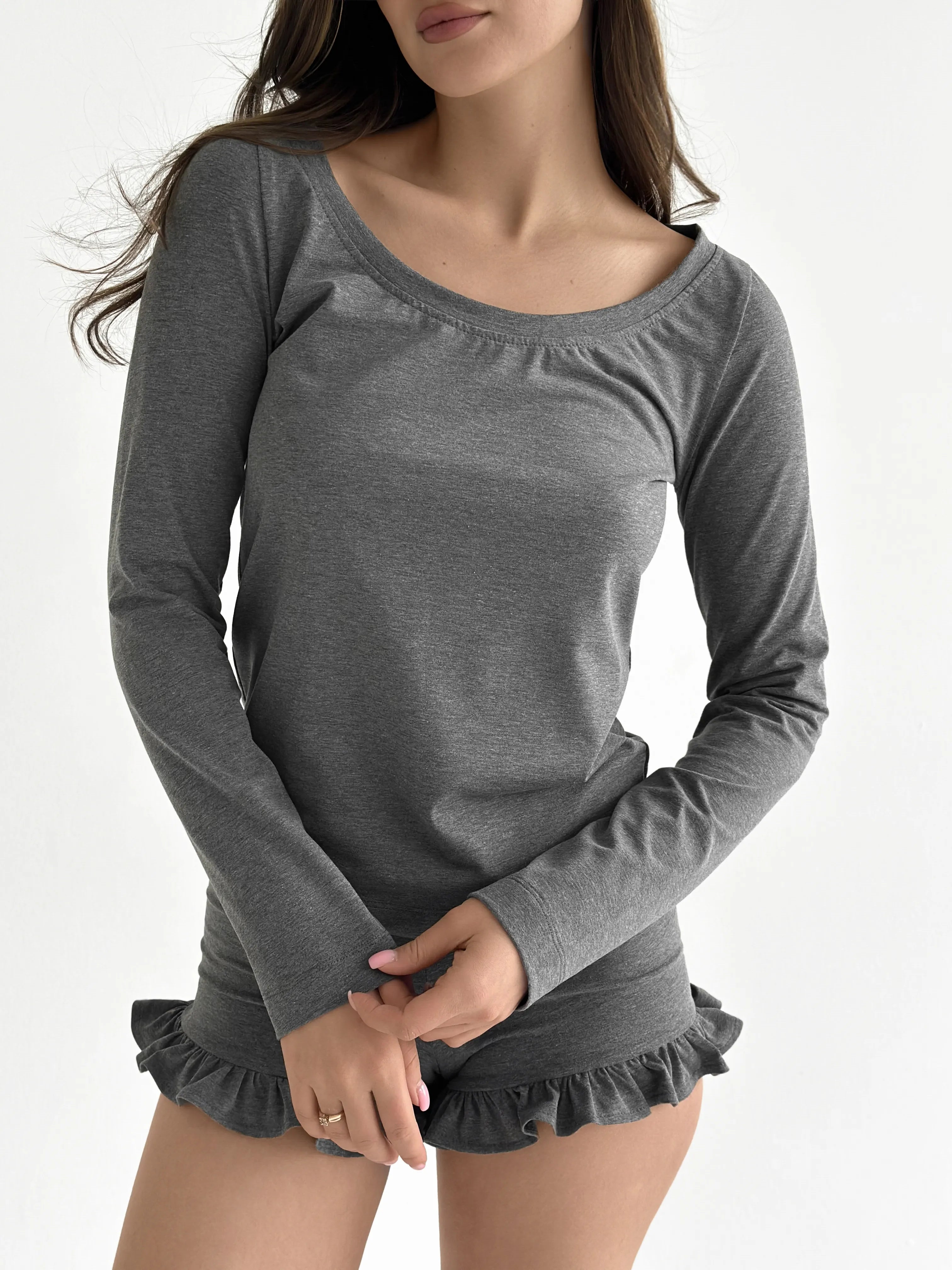 Knitwear Coolir set of long sleeves and ruffled shorts anthracite