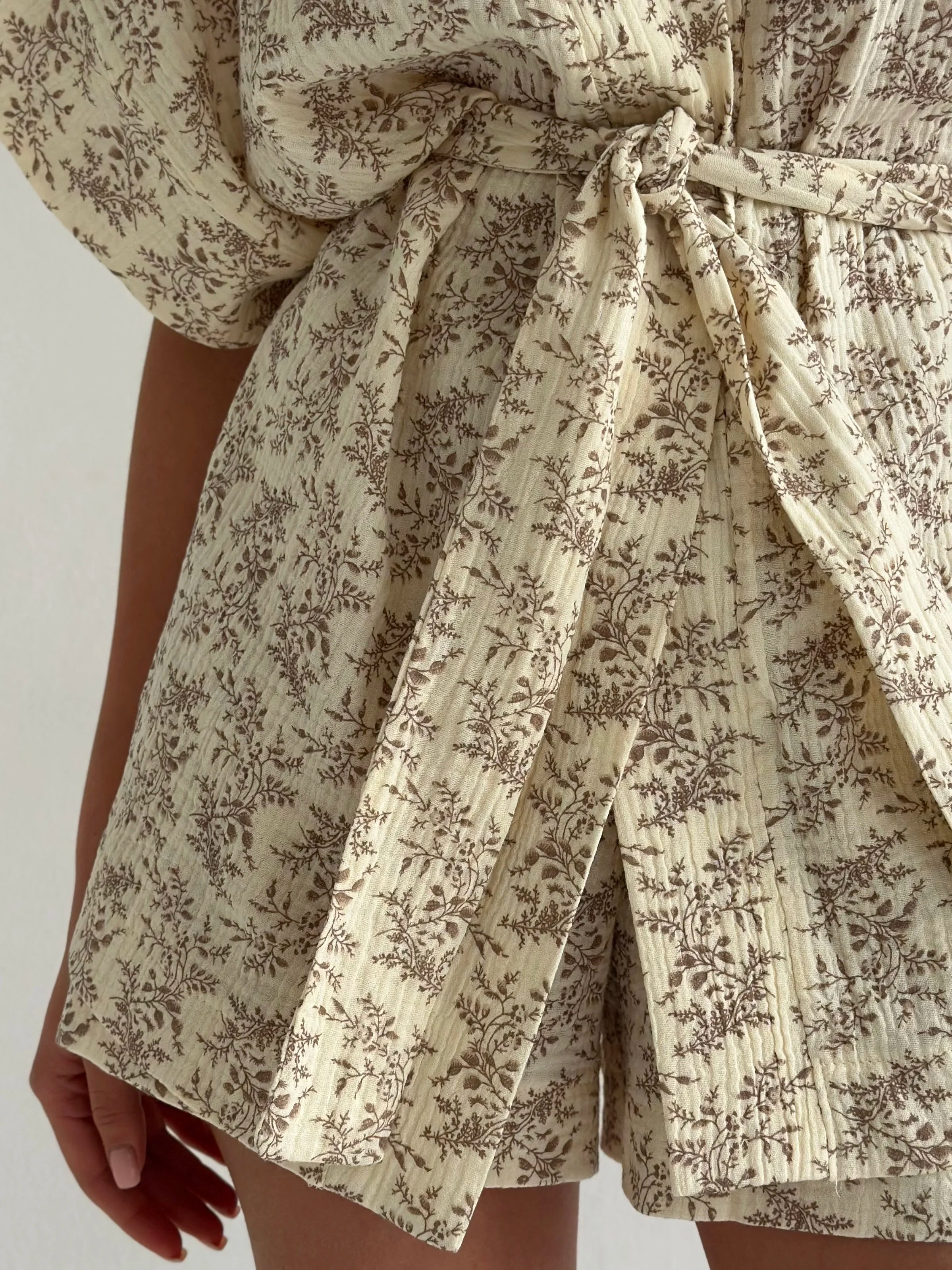 Muslin Kimono and Shorts Suit "Brown Wildflowers" on Ivory