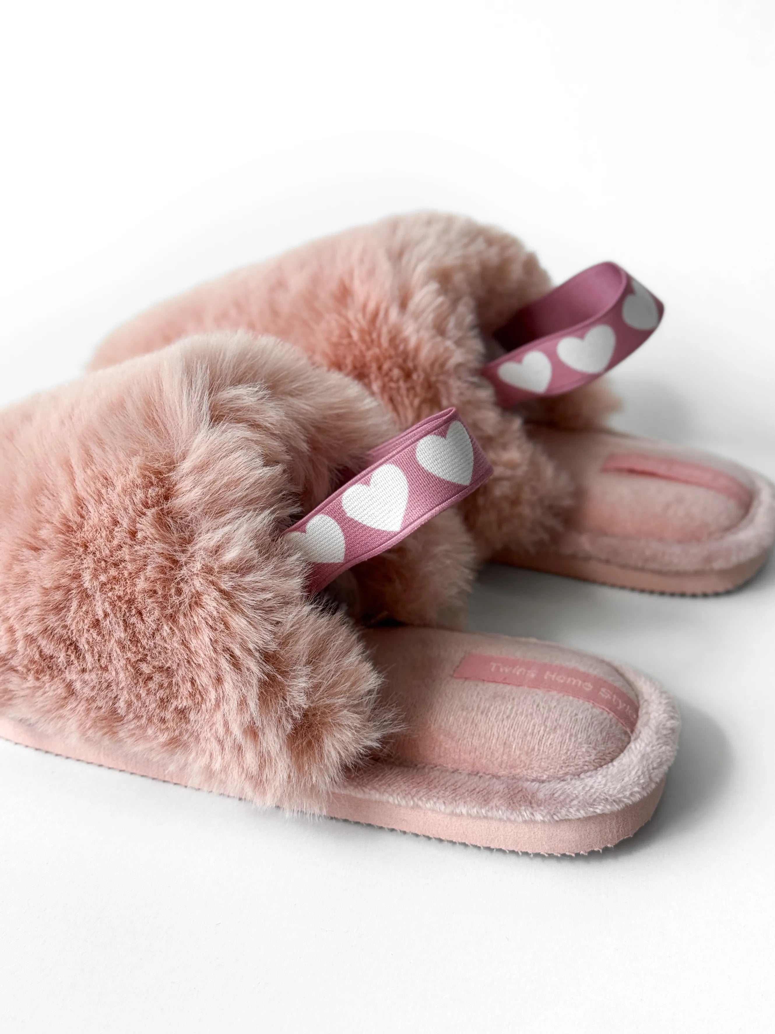 Children's slippers HS-LUX fur closed powder with elastic band