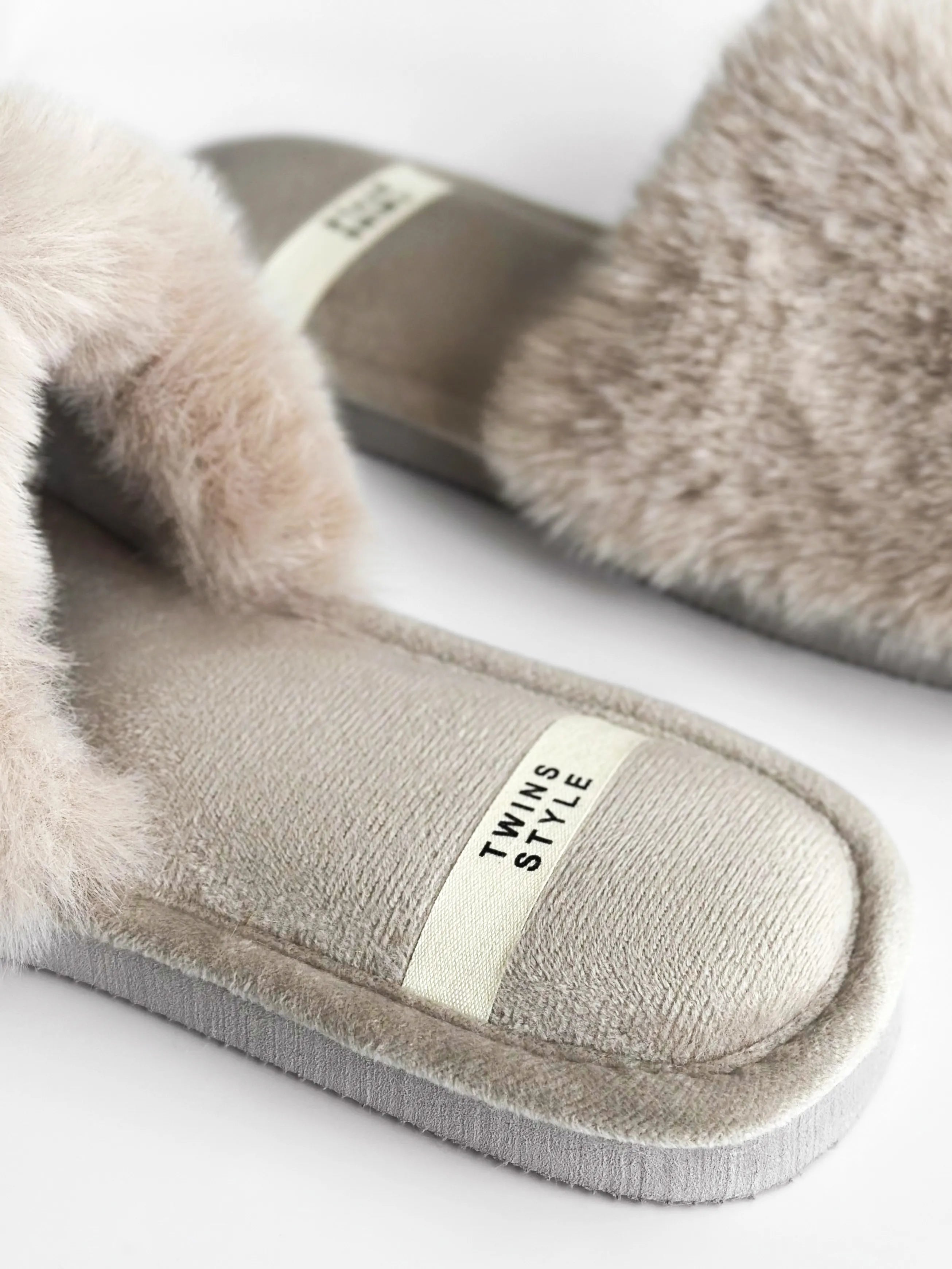 Women's slippers HS-LUX fur open gray