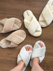 Women's slippers HS-LUX fur latte