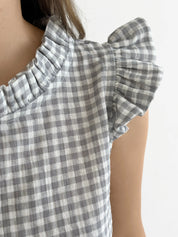 Muslin 2-layer blouse with ruffles, gray check on milky