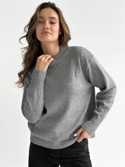 Knitted sweater gray