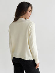 Knitted sweater milky