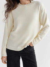 Knitted sweater milky