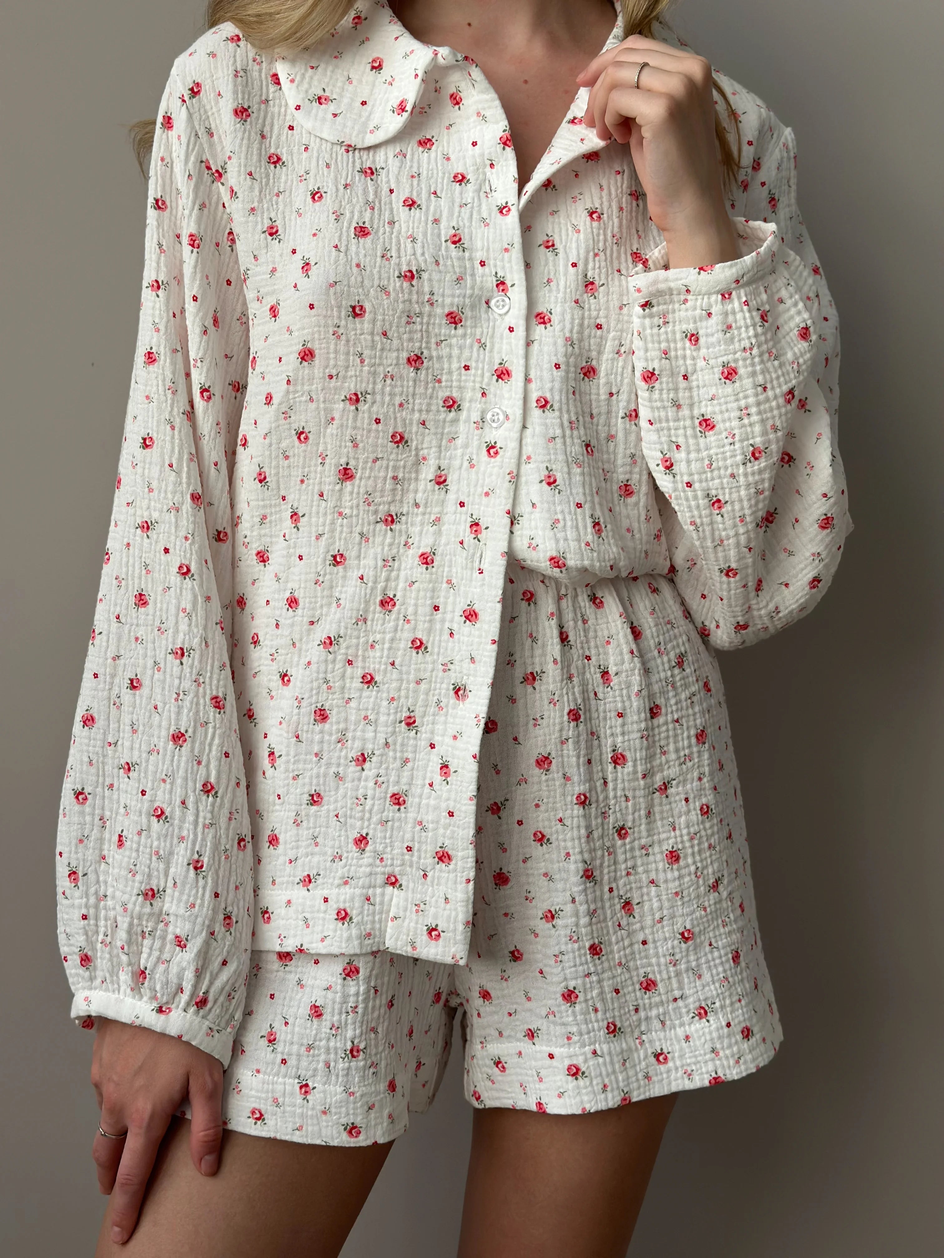 Muslin Suit with round neck flower