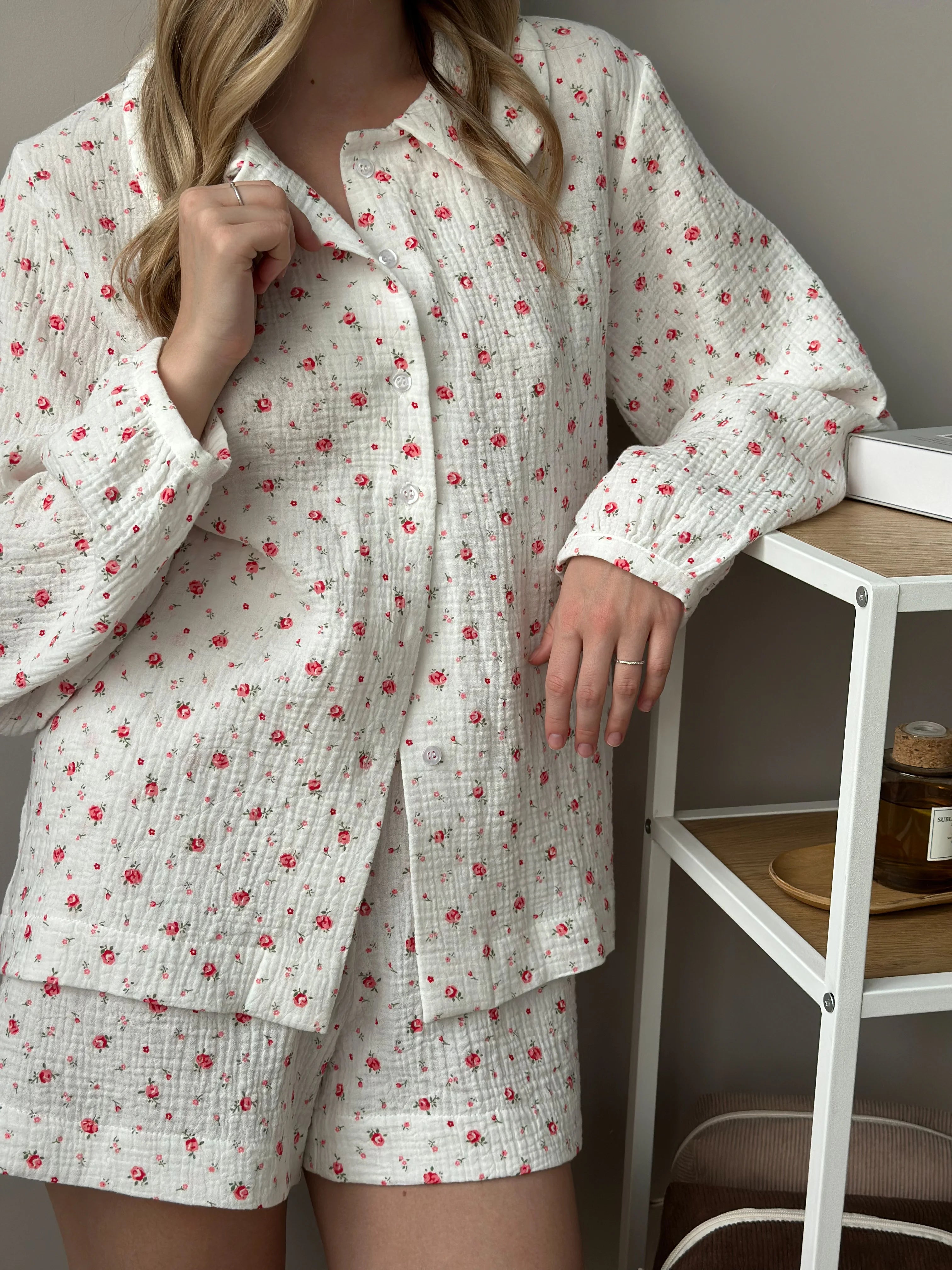 Muslin Suit with round neck flower