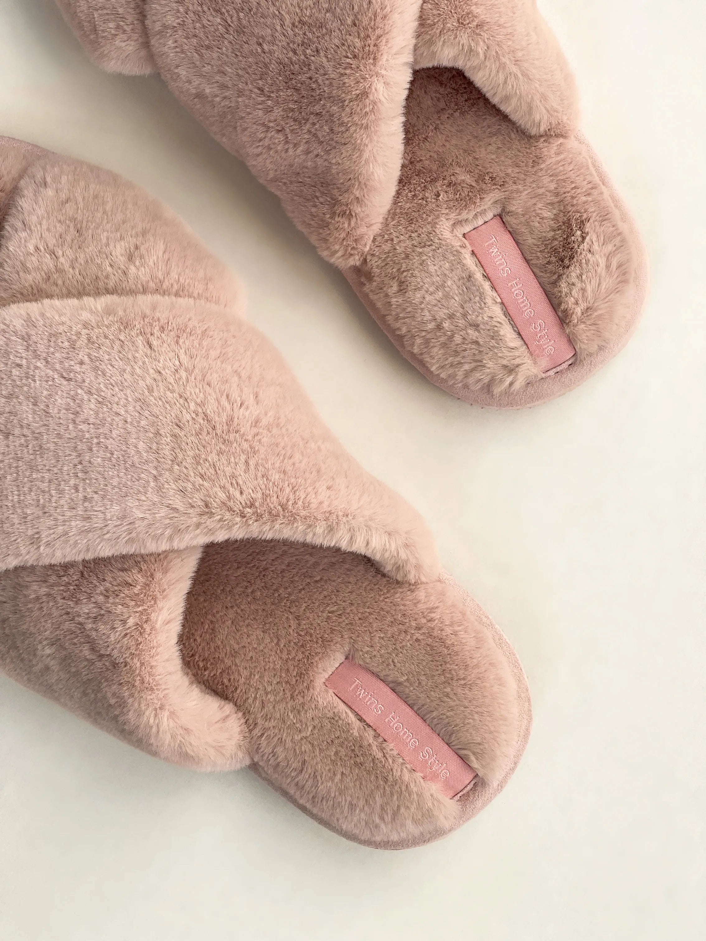 Women's slippers HS-LUX fur cross pink