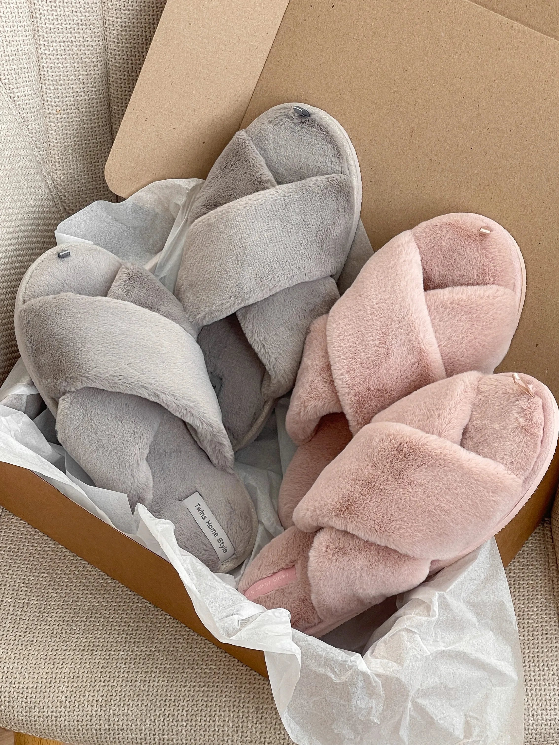 Women's slippers HS-LUX fur cross pink