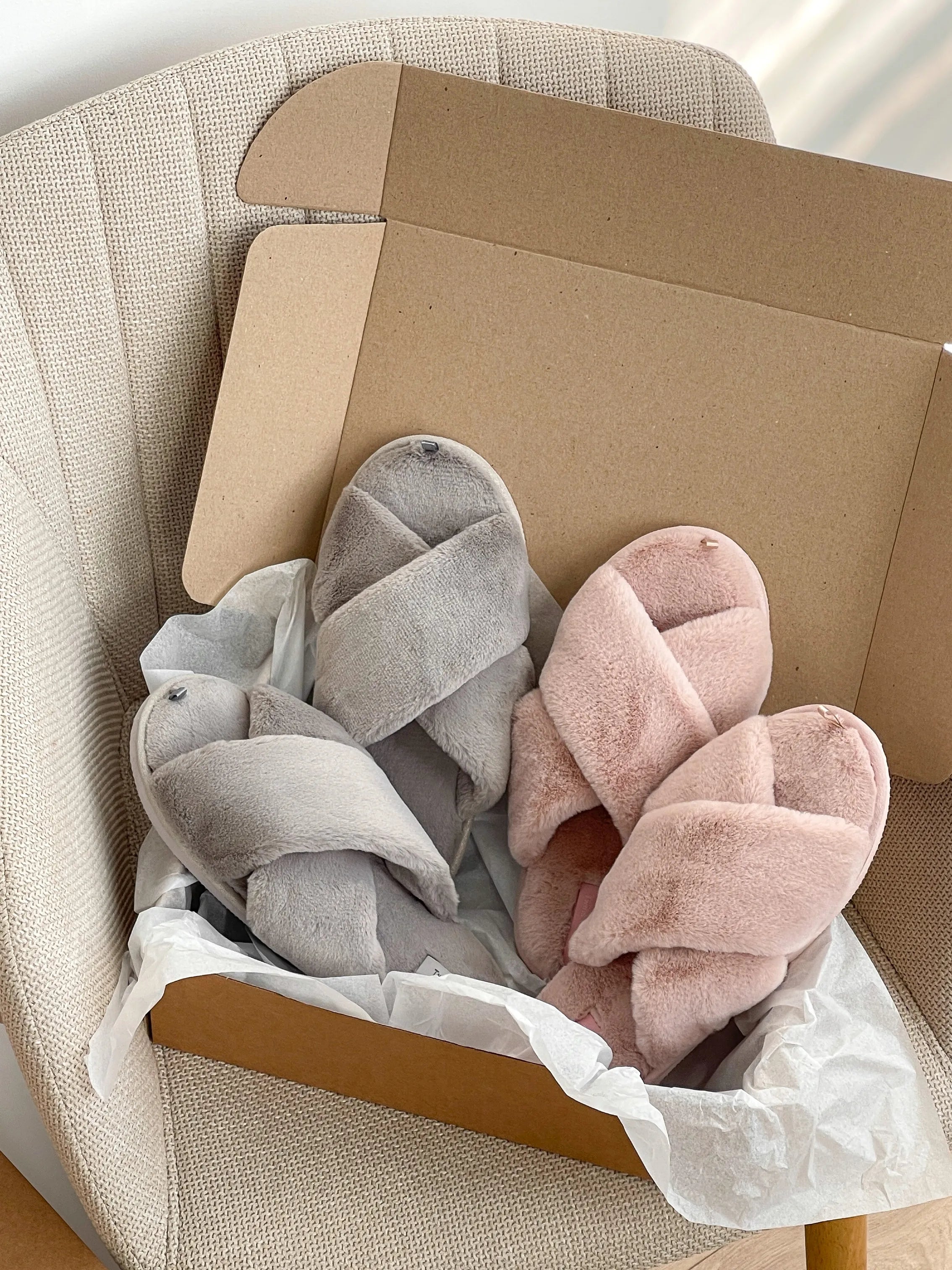 Women's slippers HS-LUX fur cross pink