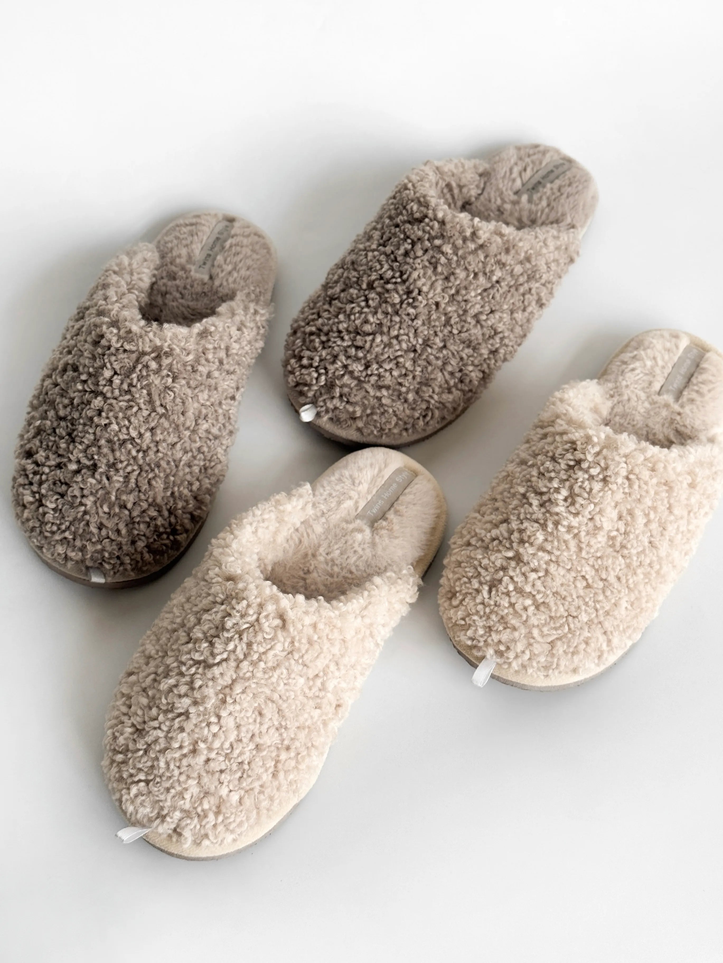 Women's slippers HS-OZ fur curly gray