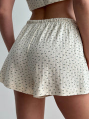 Ribbed shorts with a blue flower