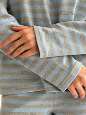 Striped knitwear Oversized long-sleeved suit and shorts gray/light blue