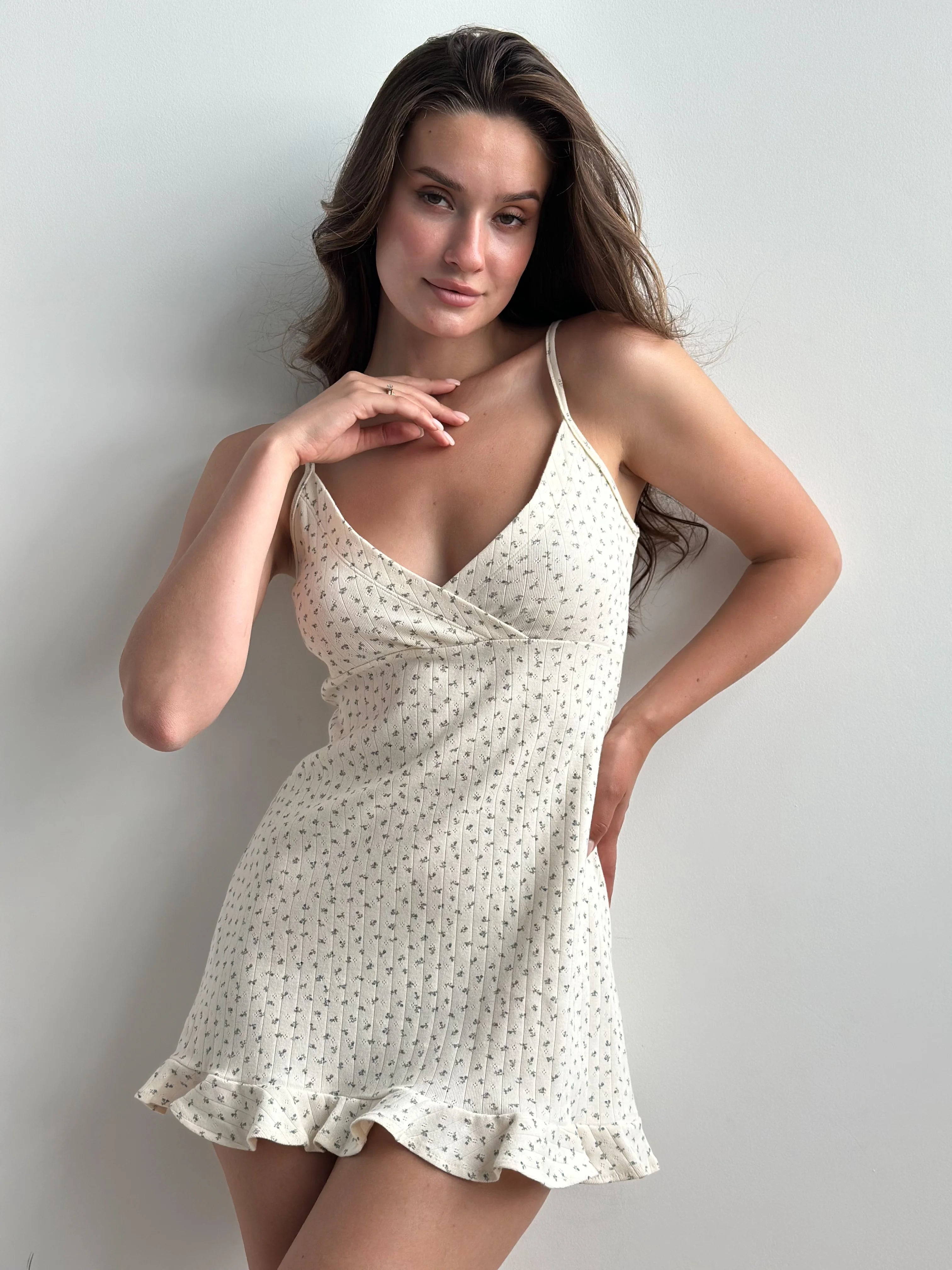 Ribbed sleep dress with a blue flower scent