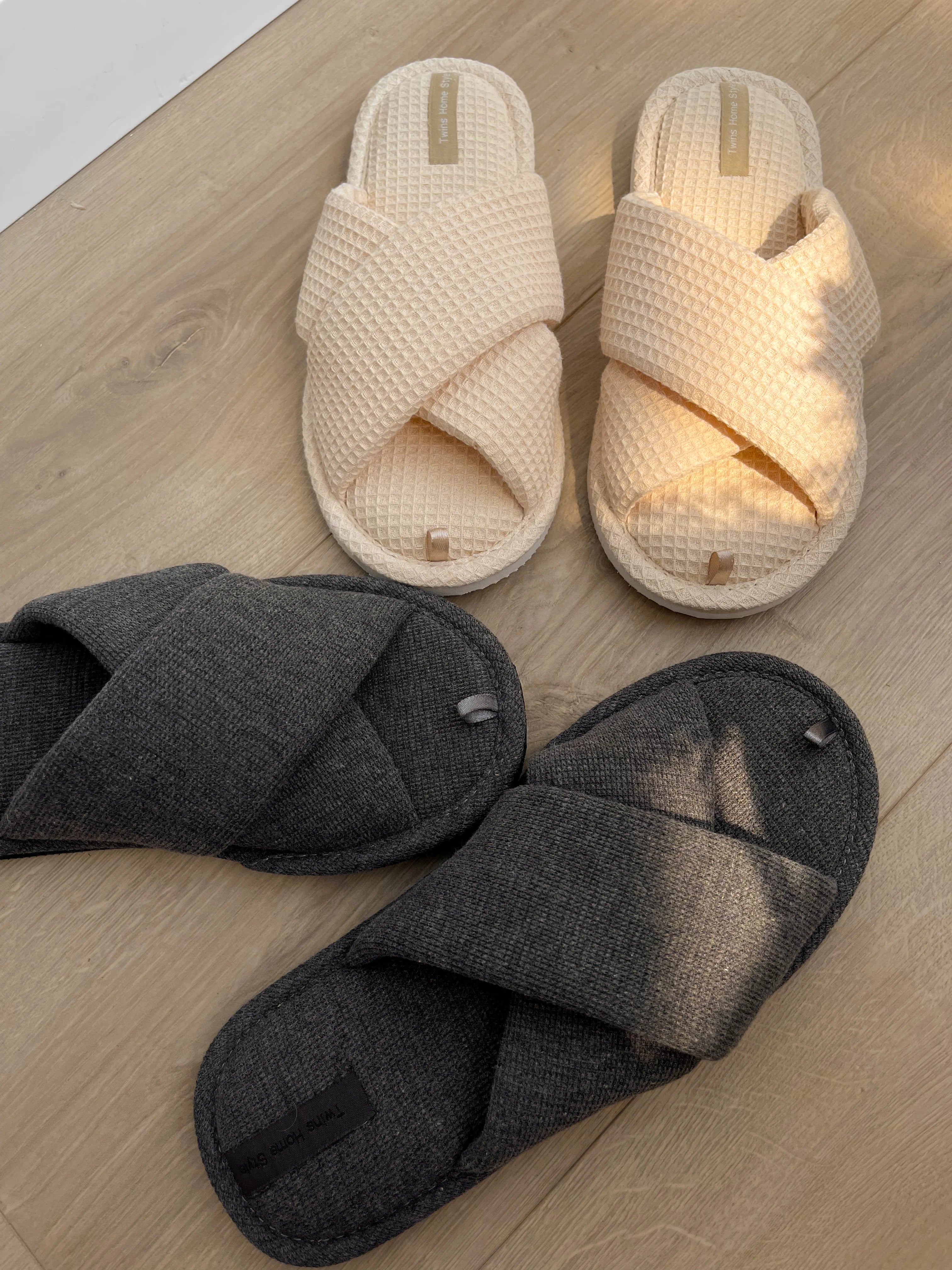 Women's slippers HS-VL waffle milk