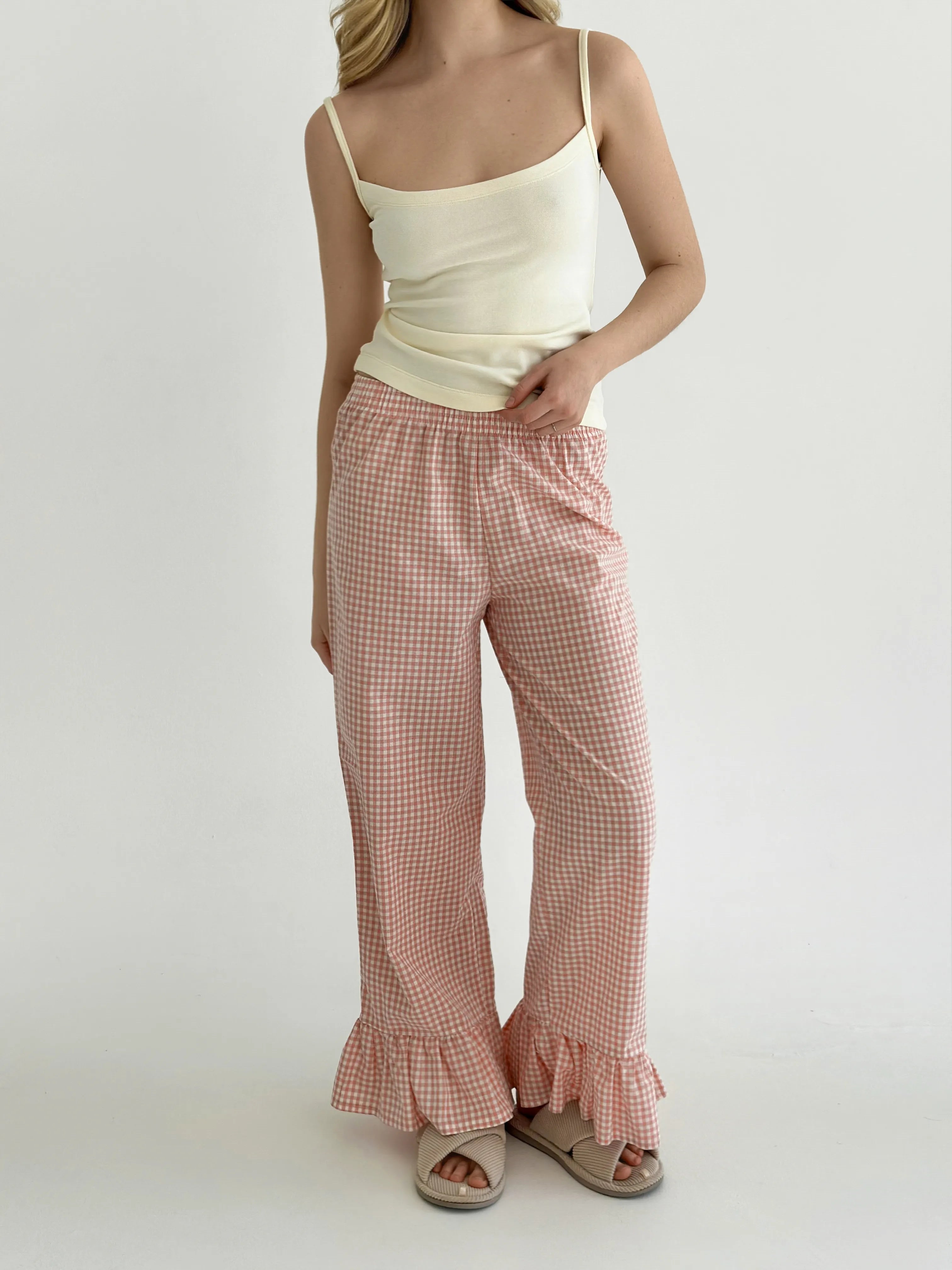 Cotton checked pants with flounce at the bottom, powder/milk