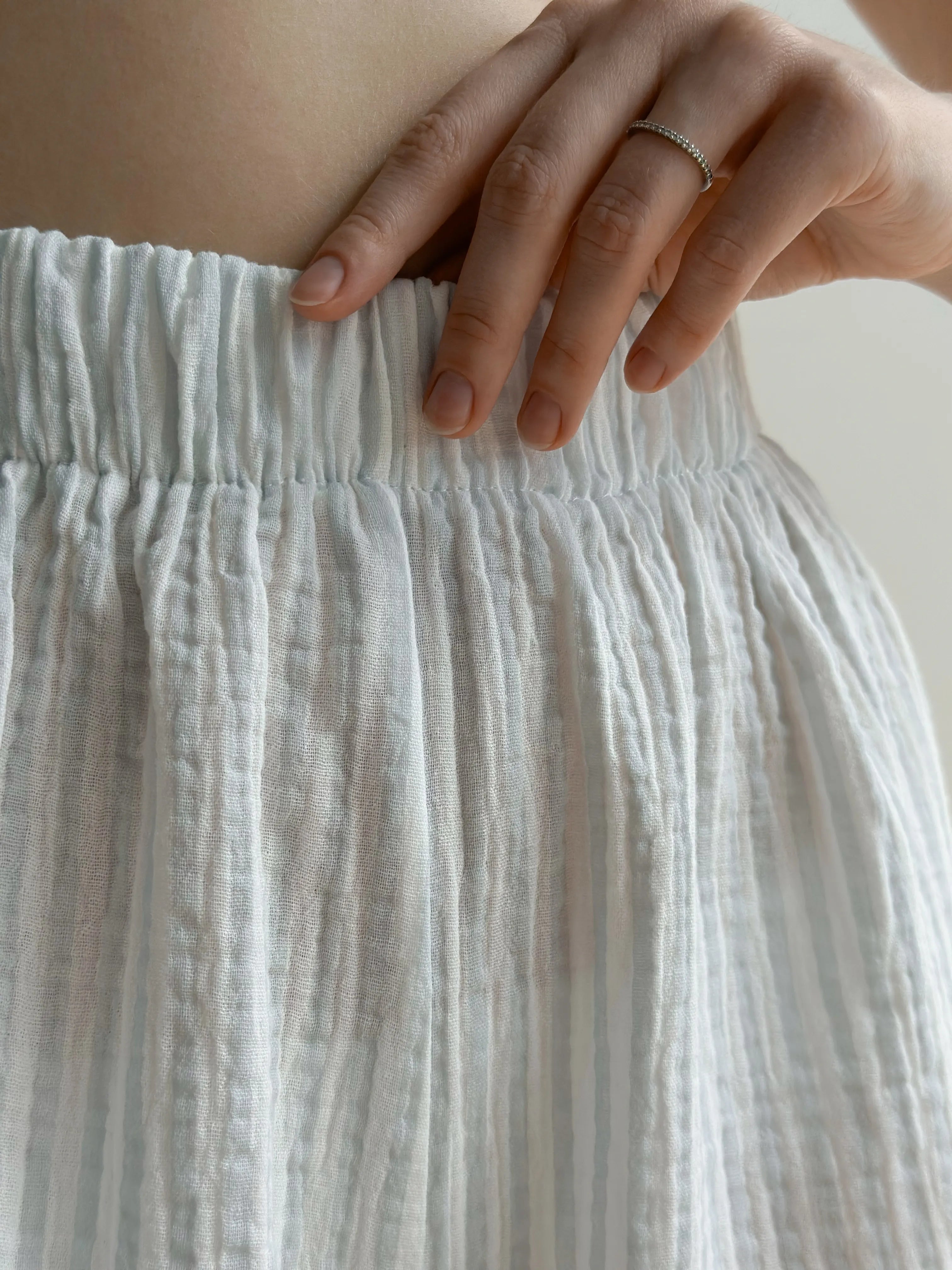 Muslin 2-layer shorts + striped shirt gray suit