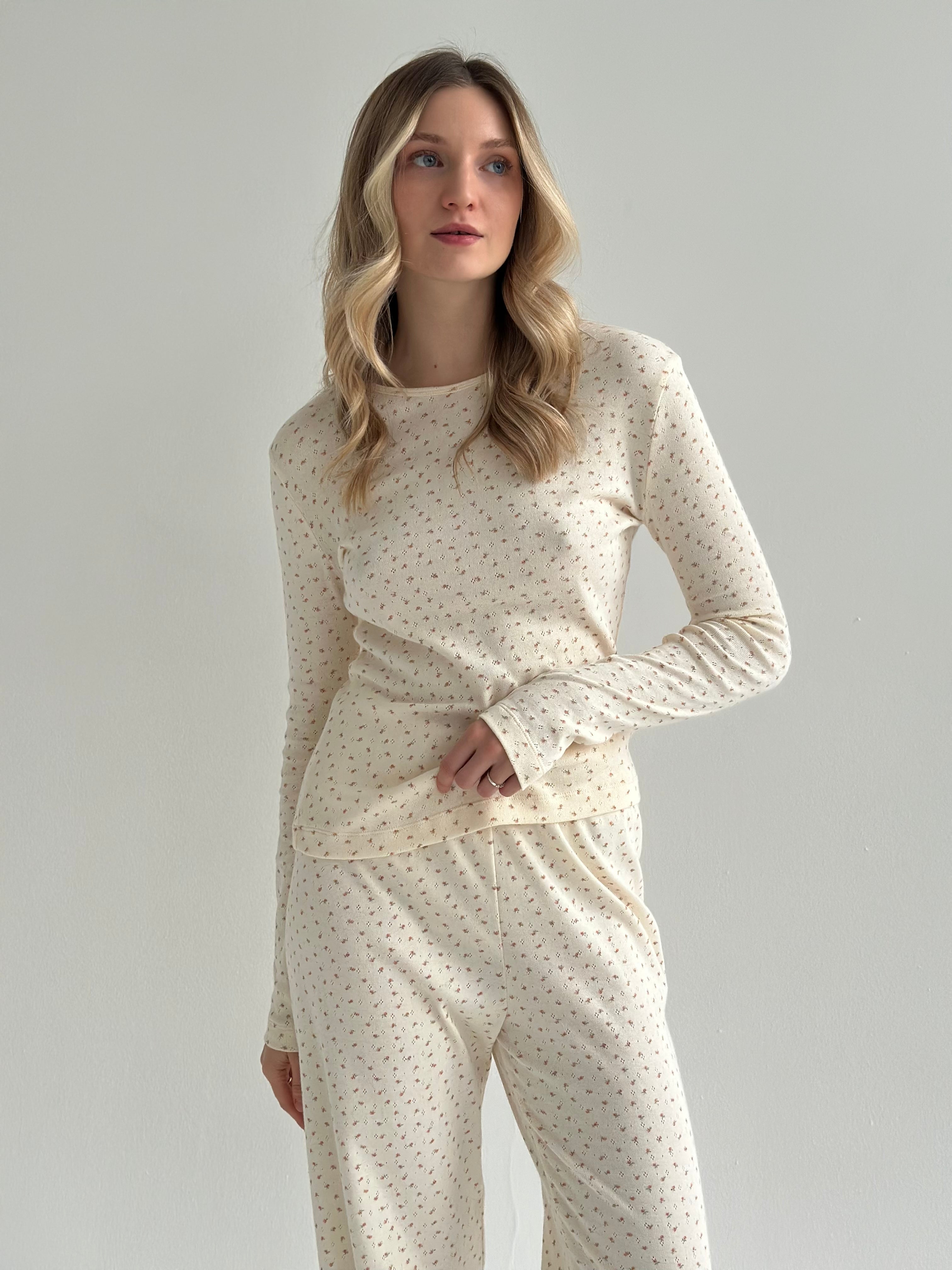 Ribana knitted suit, wide pants and long sleeves, milky rose