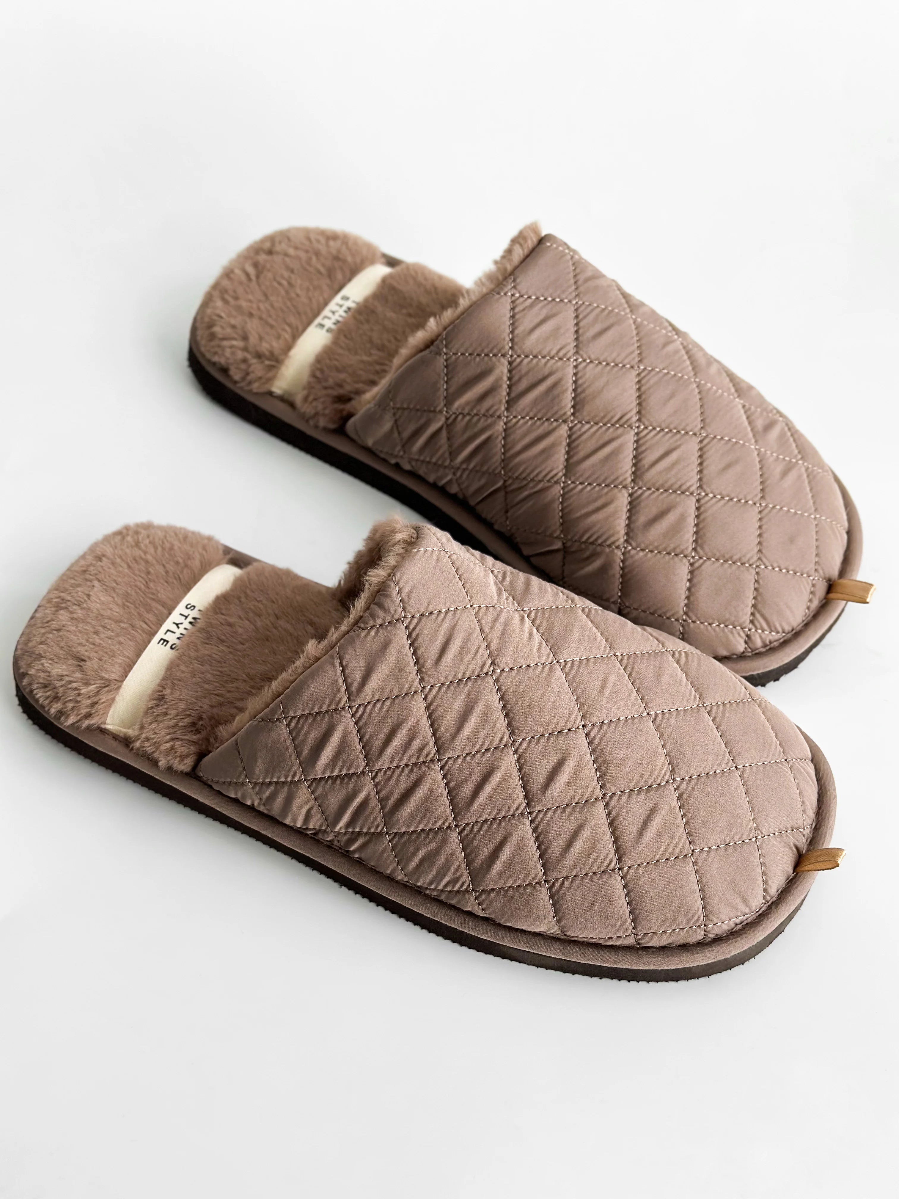 Men's slippers HS-LUX quilted brown